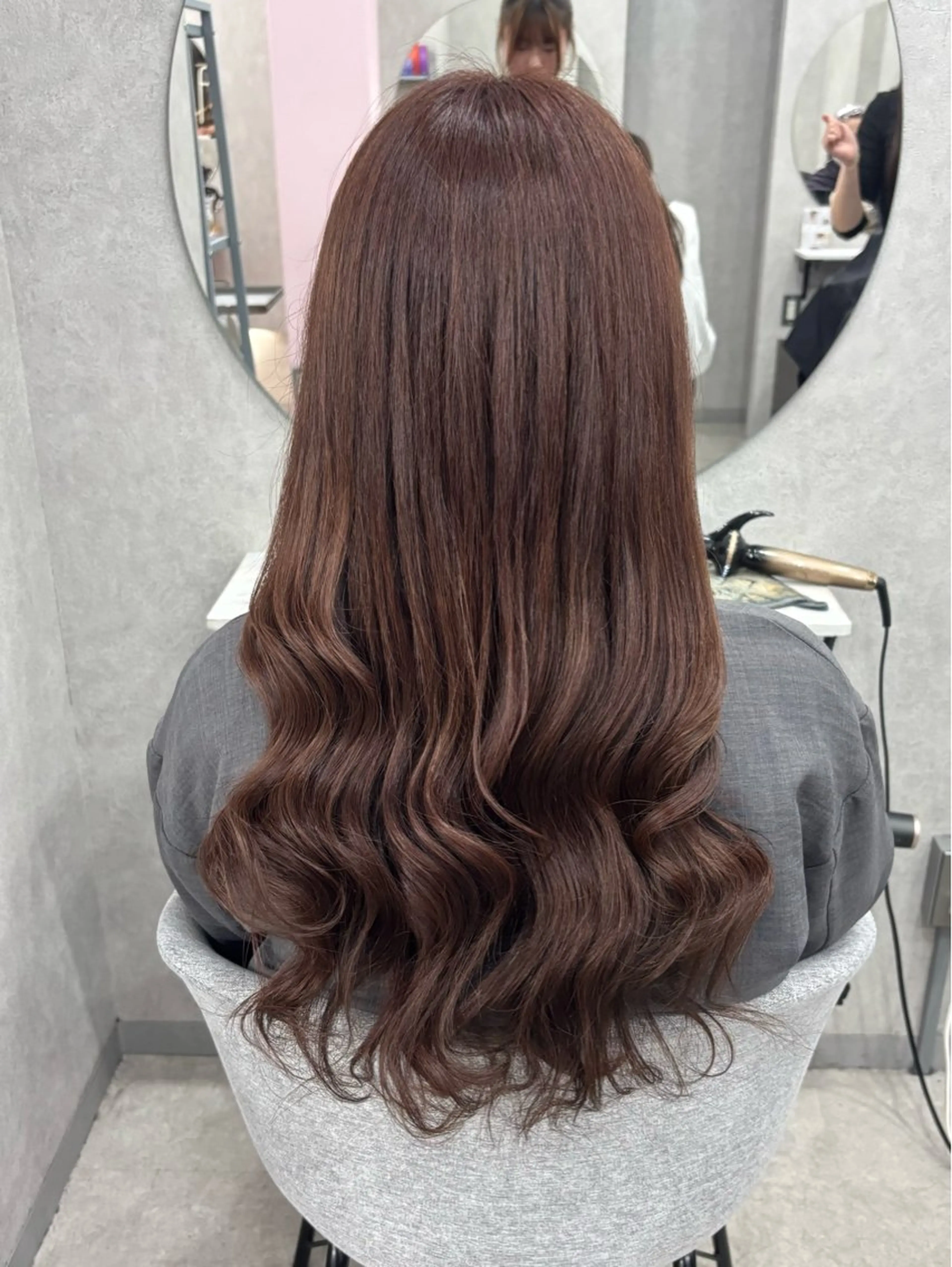 ロング カラー ブラウンカラー ピンクカラー ピンクブラウン ヘアカラー トリートメント 倉澤 愛理のヘアスタイル