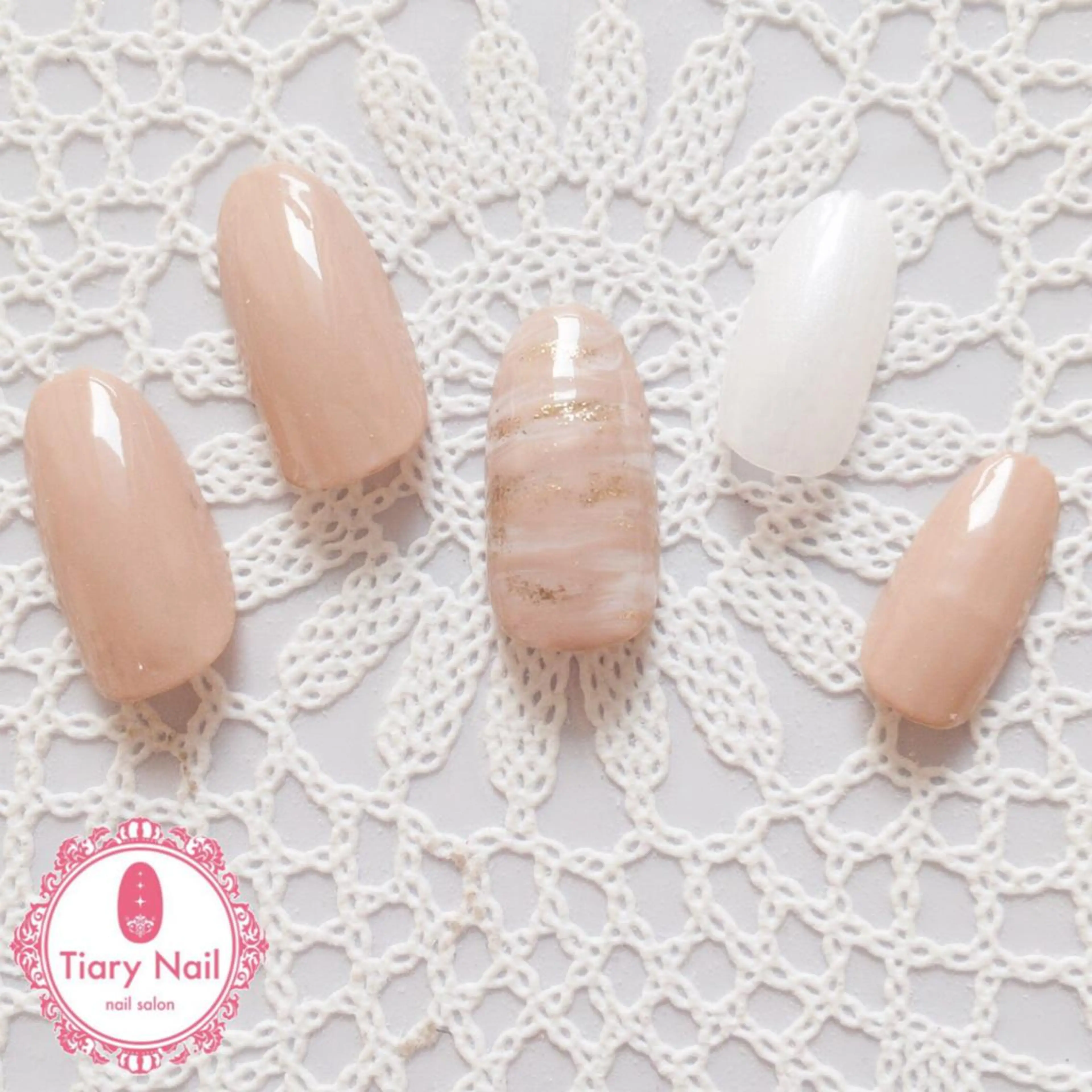 ネイル tiarynail K K🐼のネイルデザイン