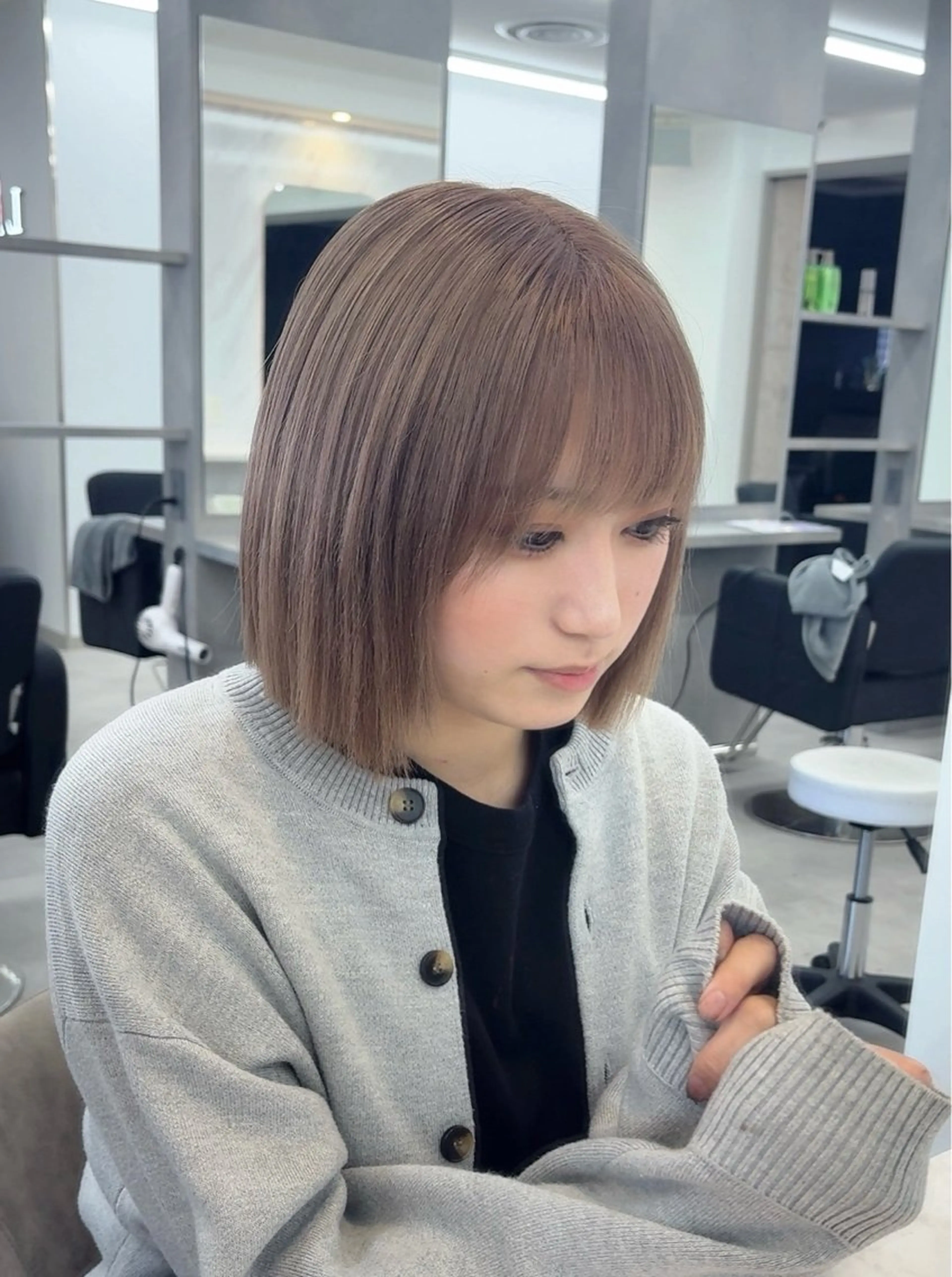 ショート 切りっぱなしボブ ボブ ヘアカラー トリートメント 韓国レイヤーカット/ AIRIのヘアスタイル