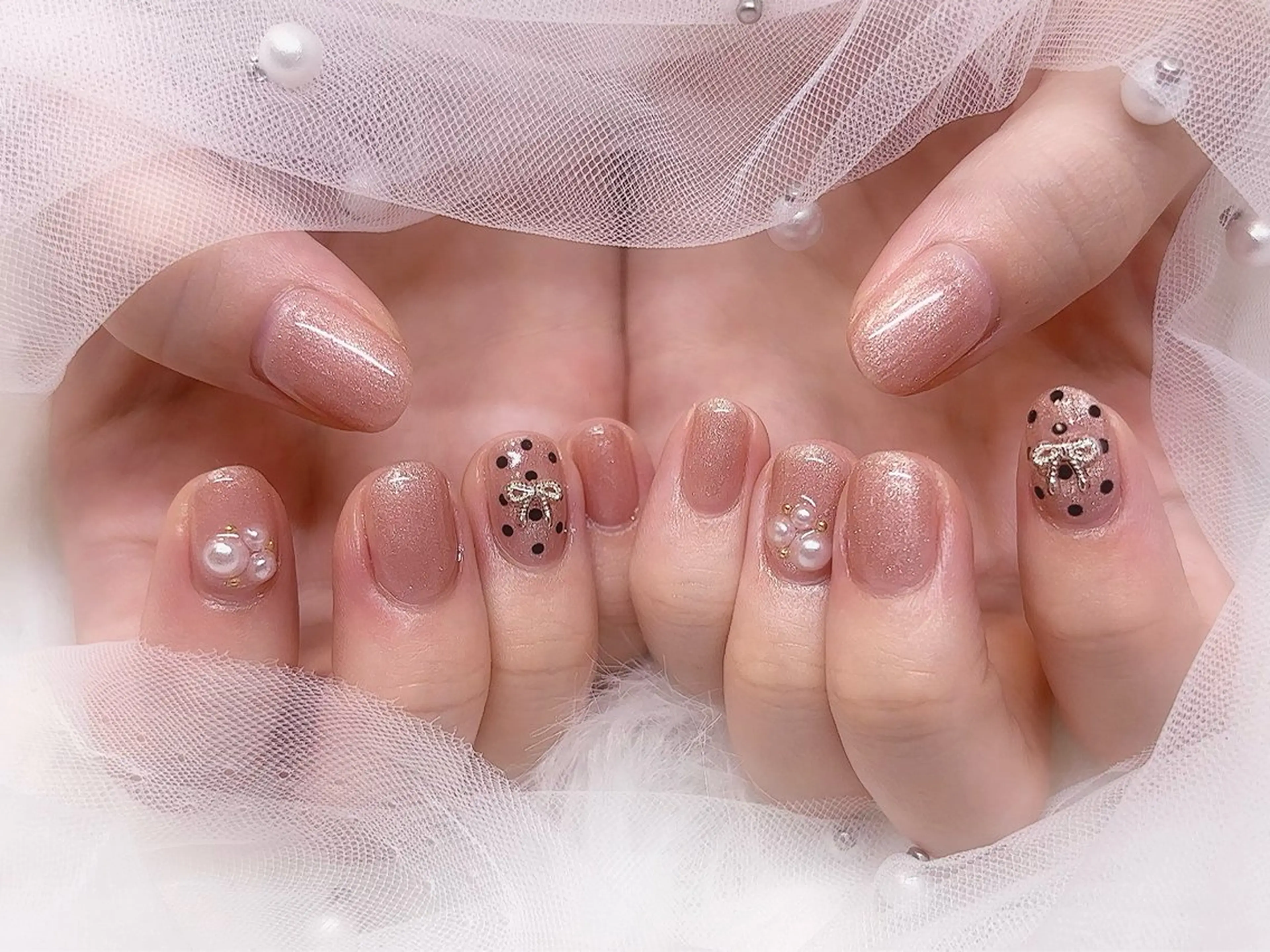 ネイル ドット リボン Y. 🍒maki🍒ྀིのネイルデザイン