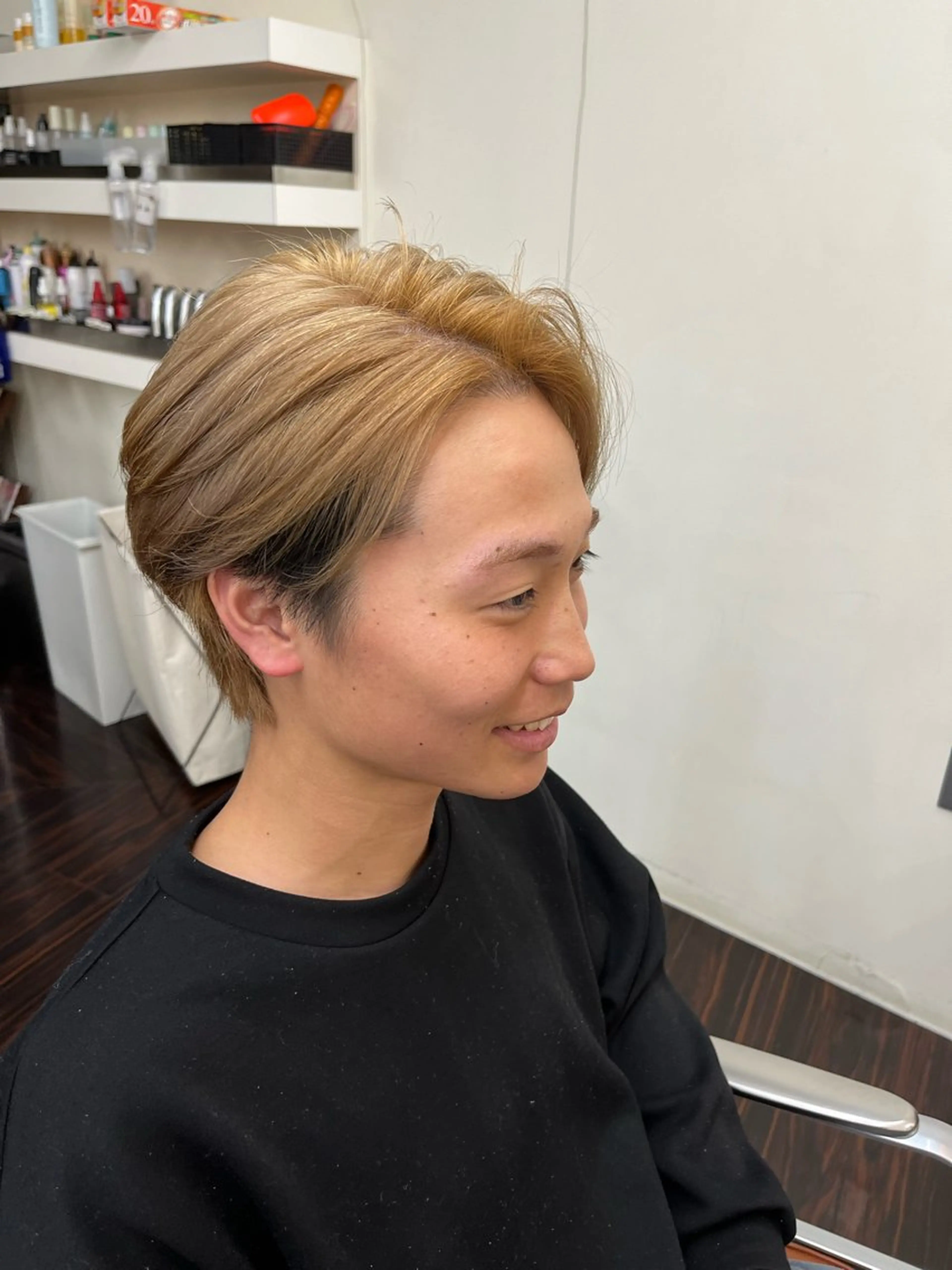 カラー メンズ 三好 汰一のヘアスタイル