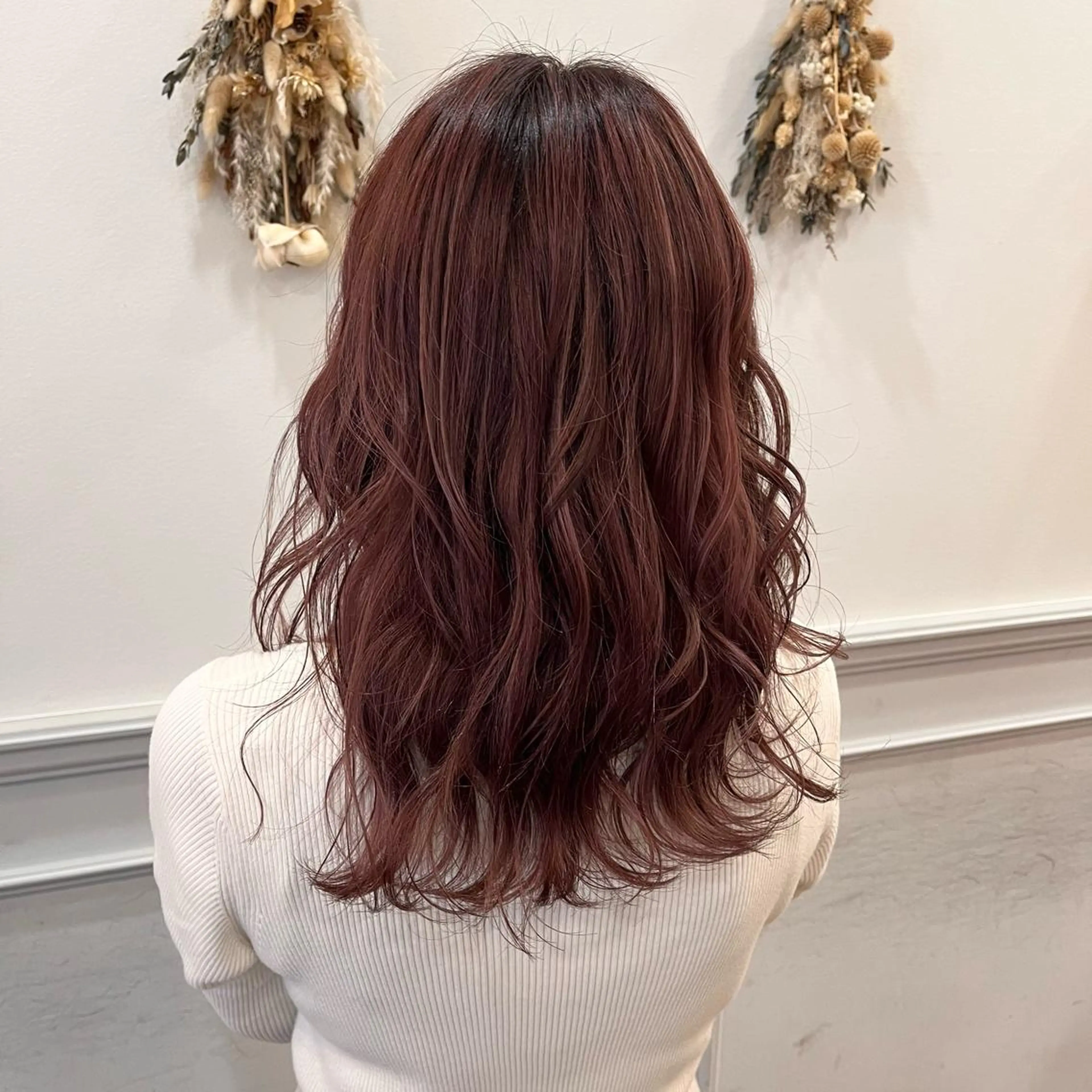 ロング カラー ピンクカラー トリートメント よしだ しおりのヘアスタイル