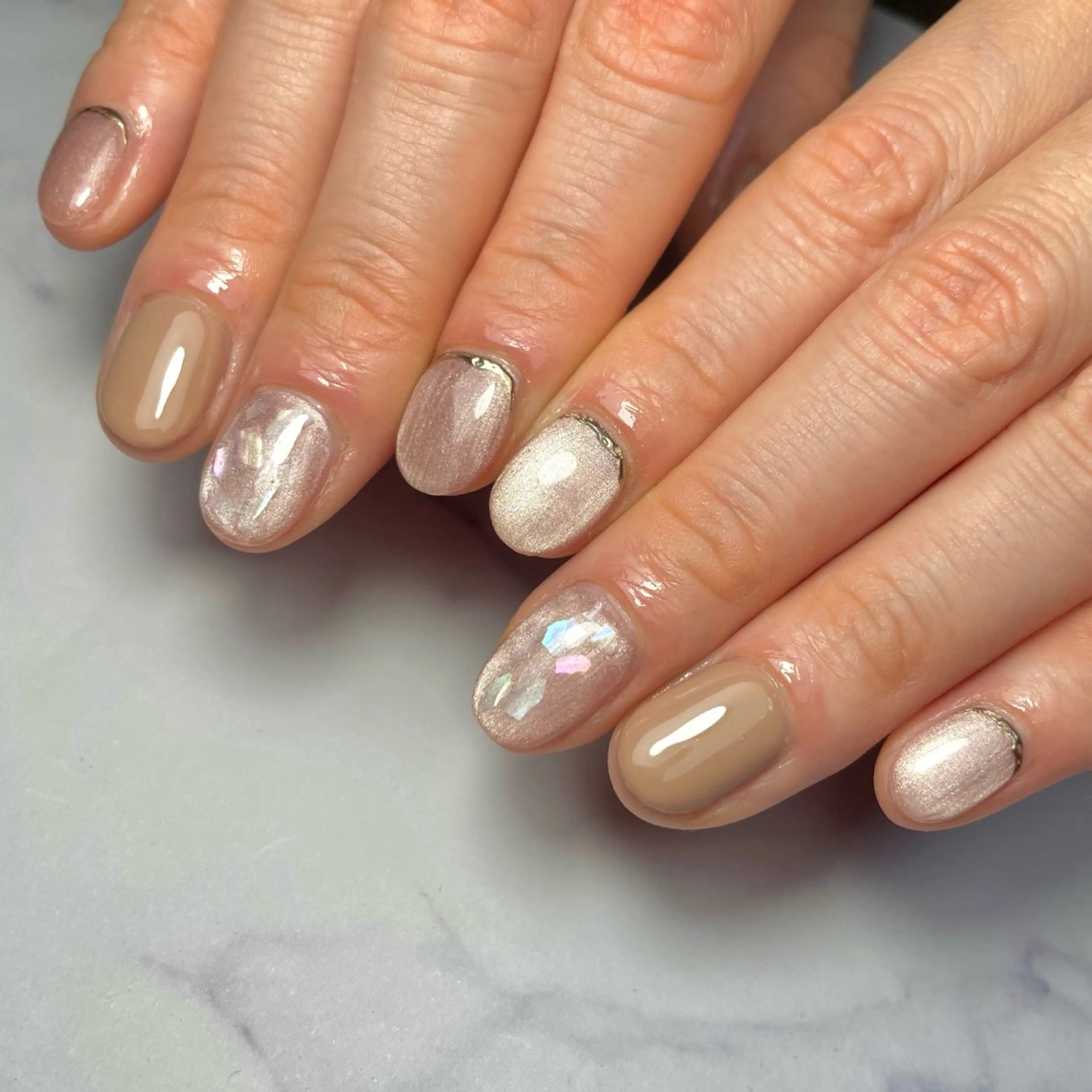 ネイル マグネットネイル ニュアンスネイル ショートネイル ハンドネイル Oracion Nailのネイルデザイン