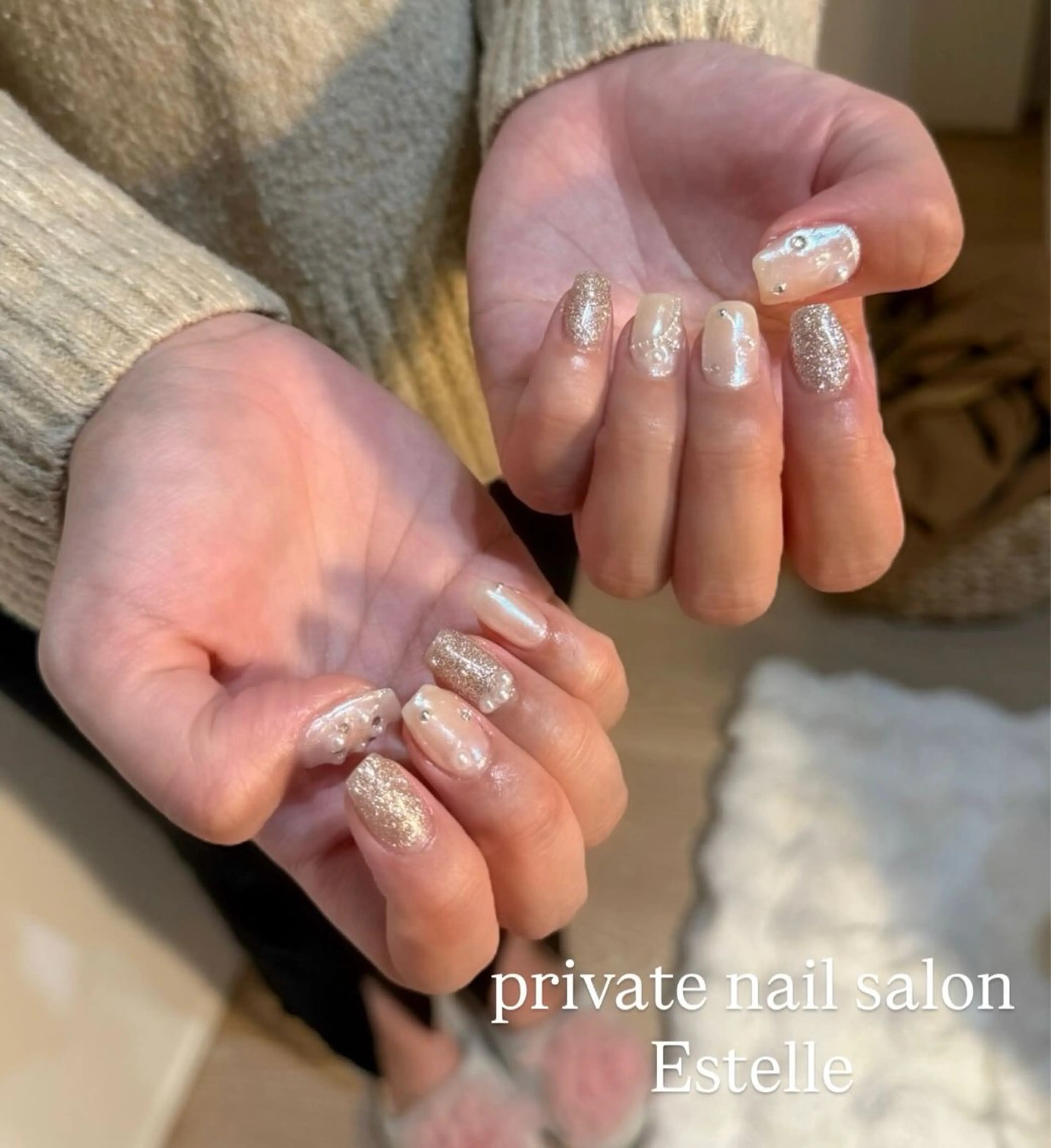 ネイル キラキラネイル ラメ(グリッター) シルバー ストーンネイル ホワイト ハンドネイル nail salon Estelleのネイルデザイン