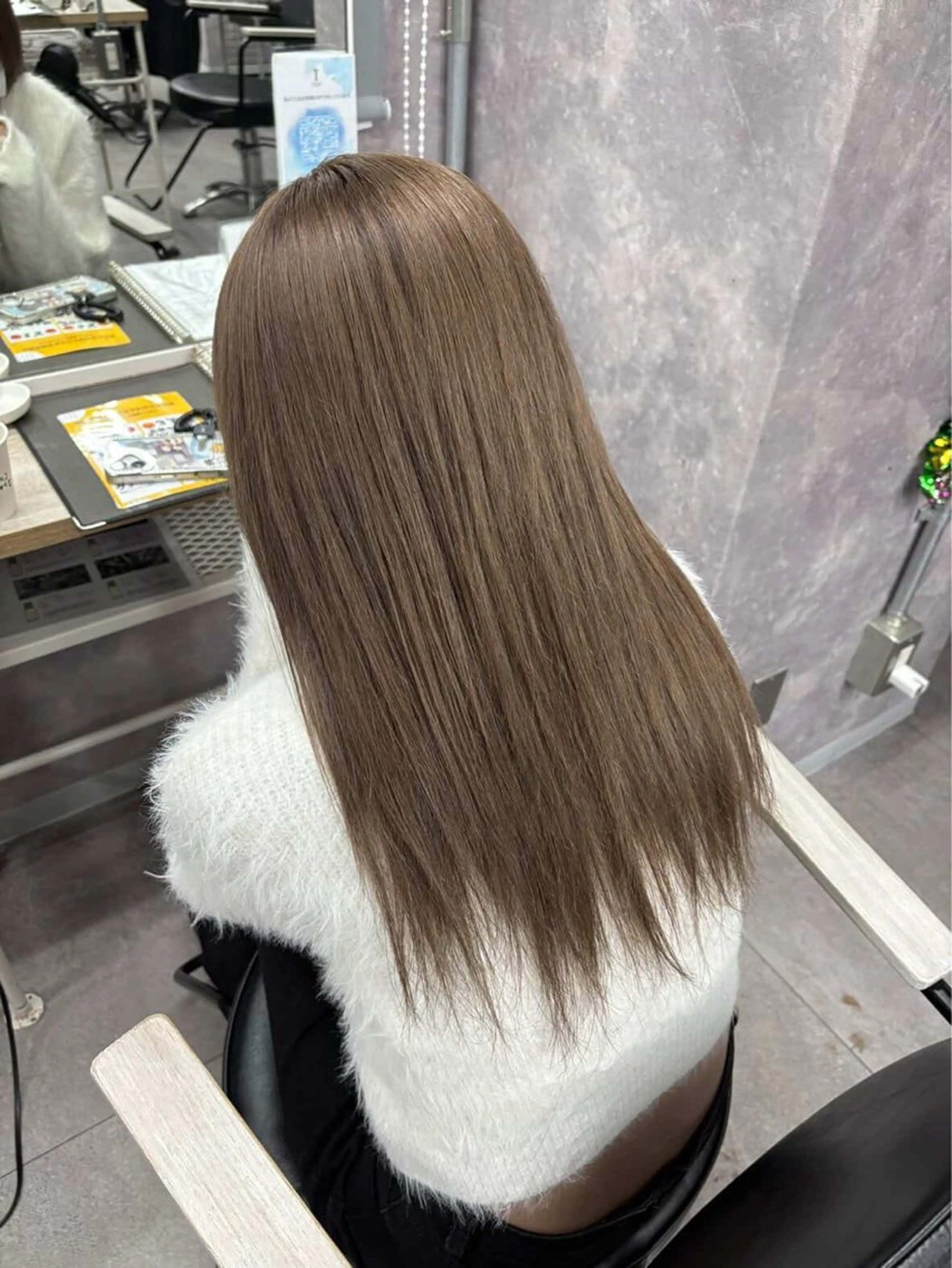 ロング カラー サトウ ユメリのヘアスタイル