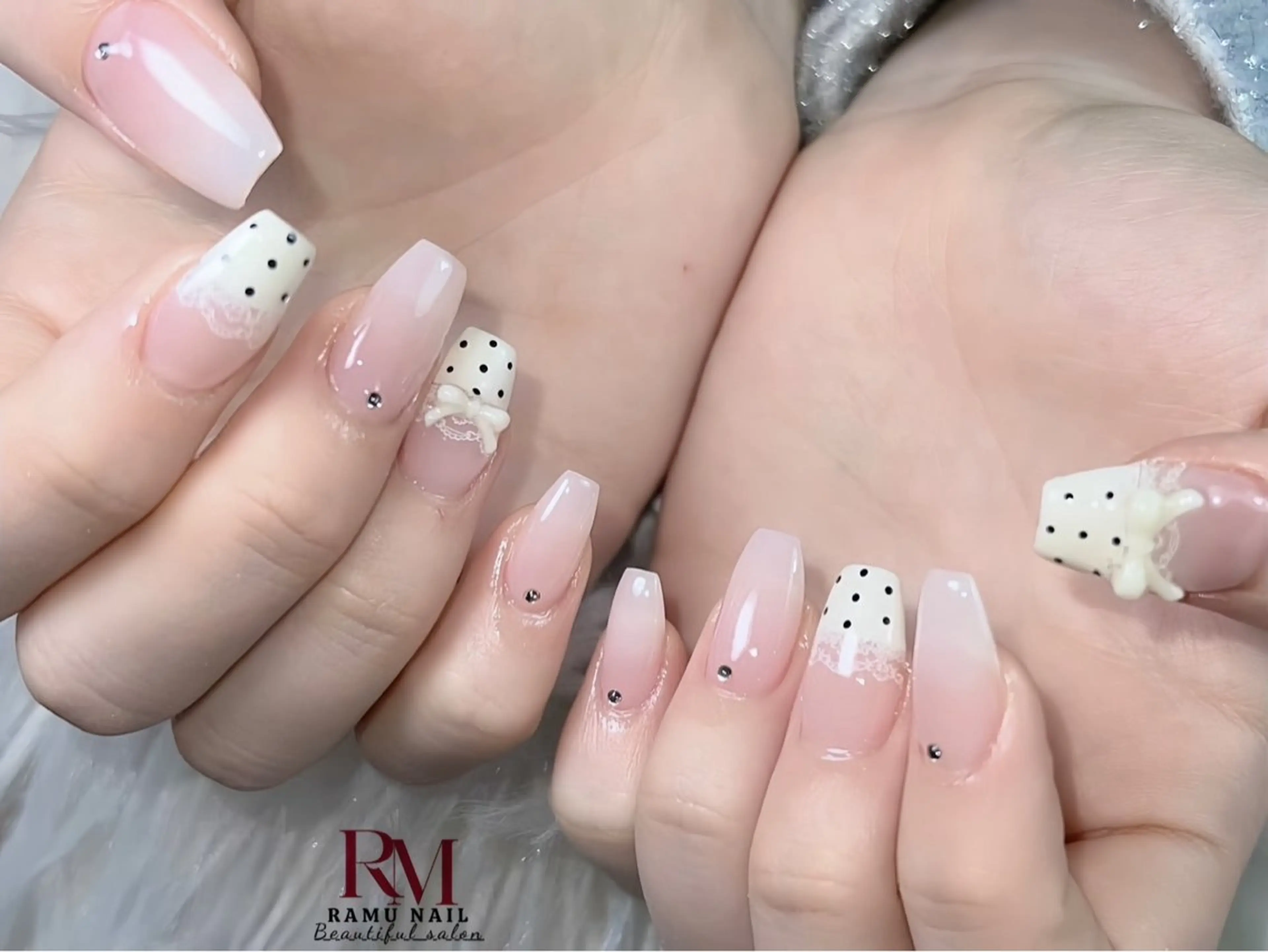 ネイル キラキラネイル マグネットネイル ミラーネイル ピンク 春ネイル ハンドネイル RAMU Nail 恵比寿店のネイルデザイン