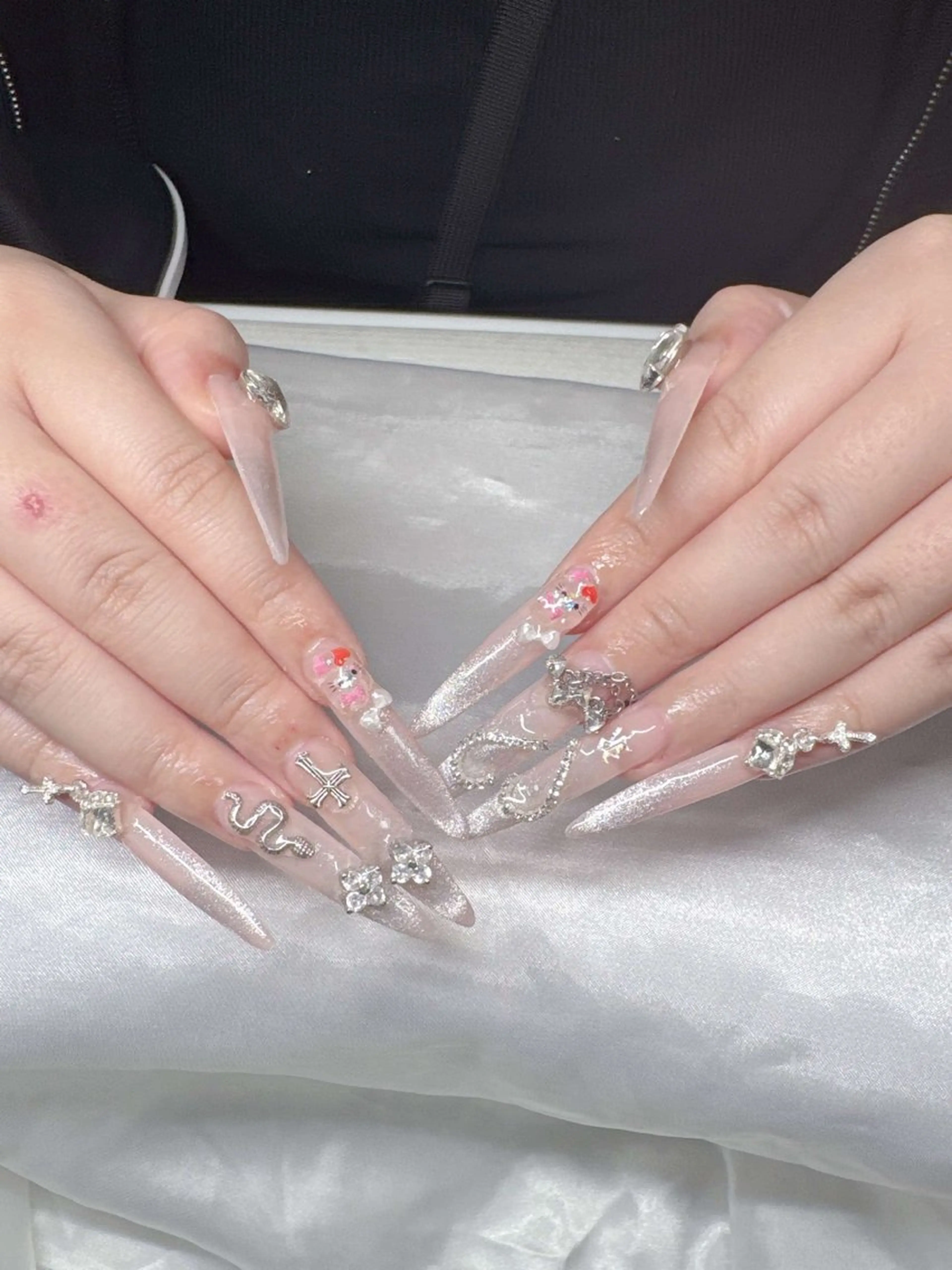 ネイル ハンドネイル Lee Nailsのネイルデザイン