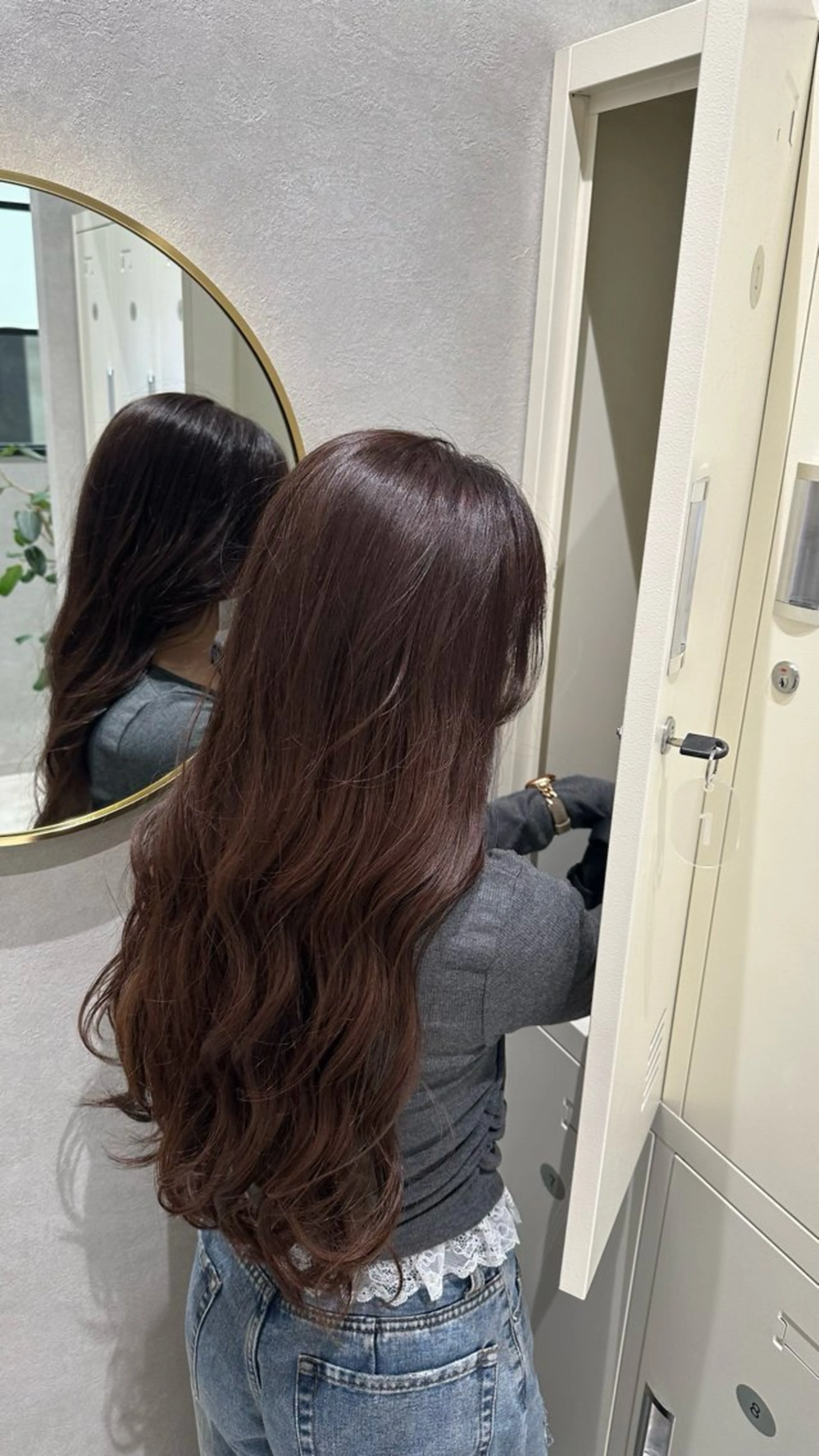 ロング チョコレートブラウン カット ヘアカラー トリートメント 小寺 唯希のヘアスタイル