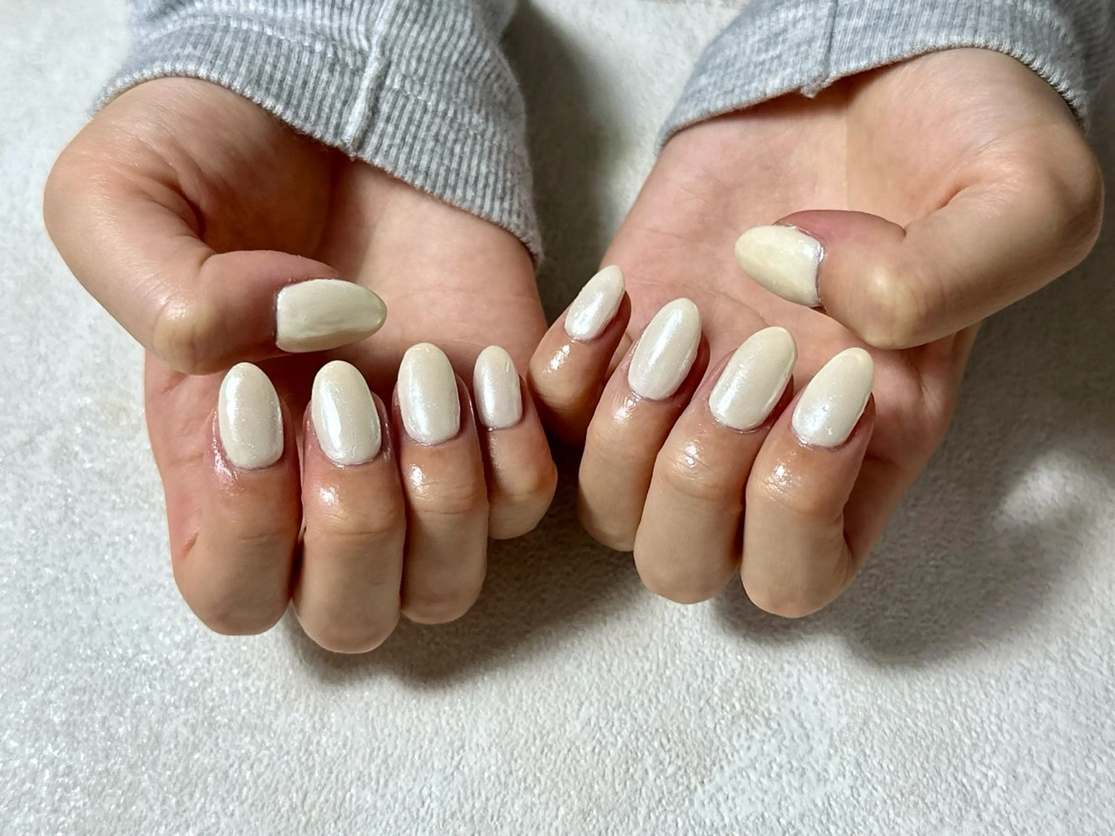 ネイル オーロラネイル フットネイル フレンチネイル ジェルネイル マグネットネイル ハンドネイル mogunail &blowのネイルデザイン