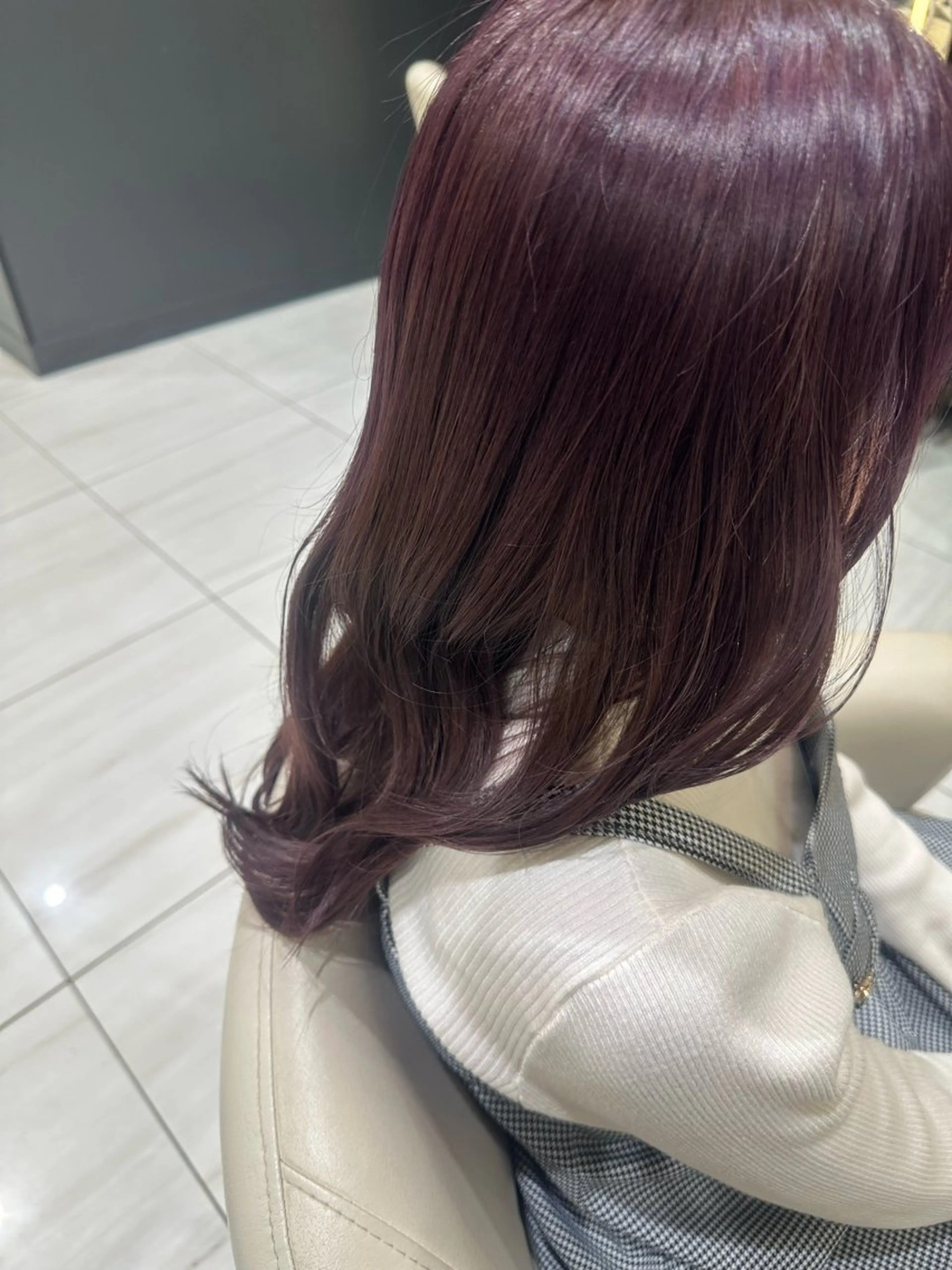 セミロング カラー ブリーチ ラベンダーカラー 艶カラー/暖色 /縮毛/メンズヘアのヘアスタイル