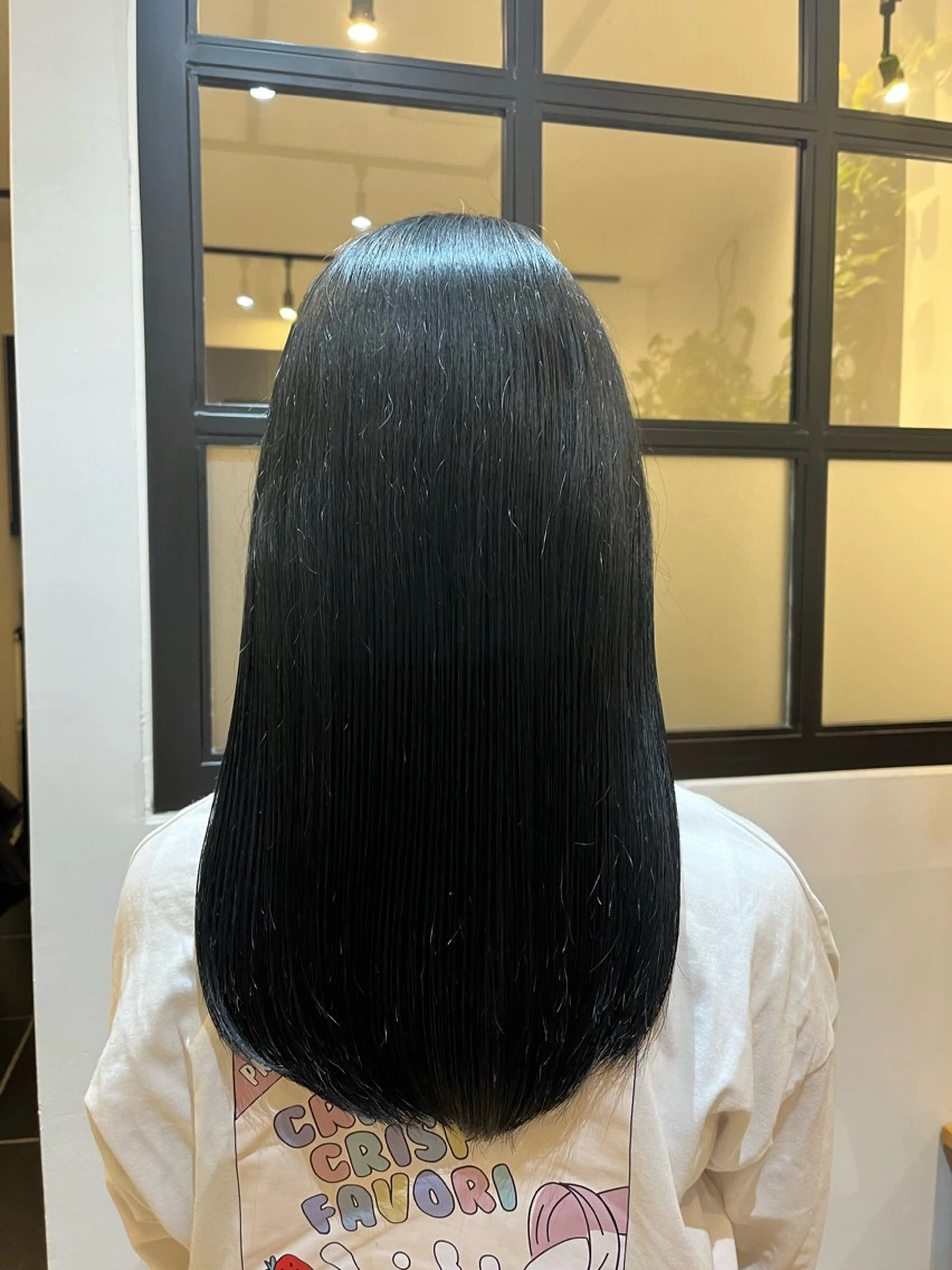 ロング カラー 黒髪 ブルーカラー ブルーブラック ヘアカラー トリートメント Rika🎀美髪矯正 /透明感カラー🫧のヘアスタイル