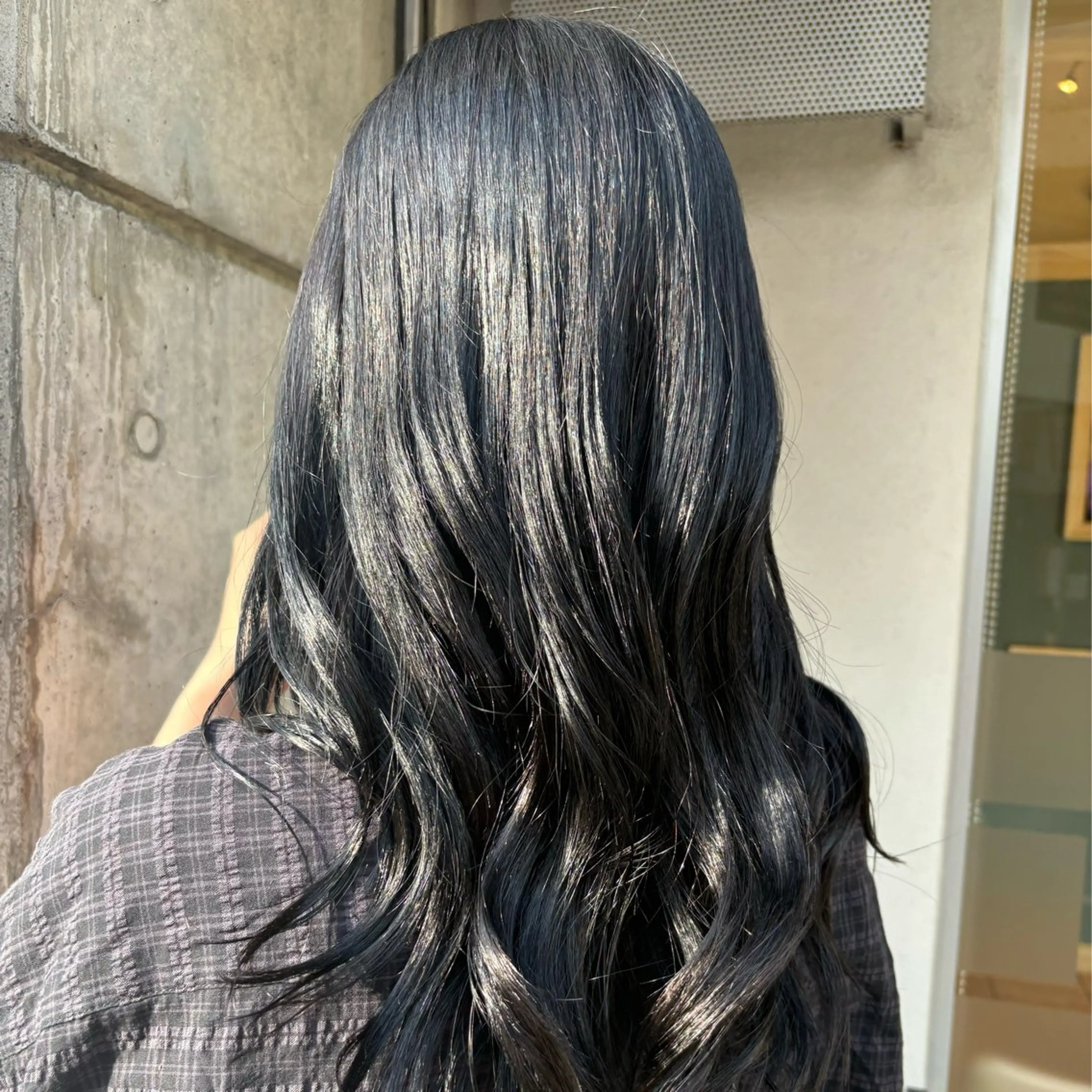 セミロング カラー ブルーカラー 3月で掲載終了です BASSA Aikaのヘアスタイル