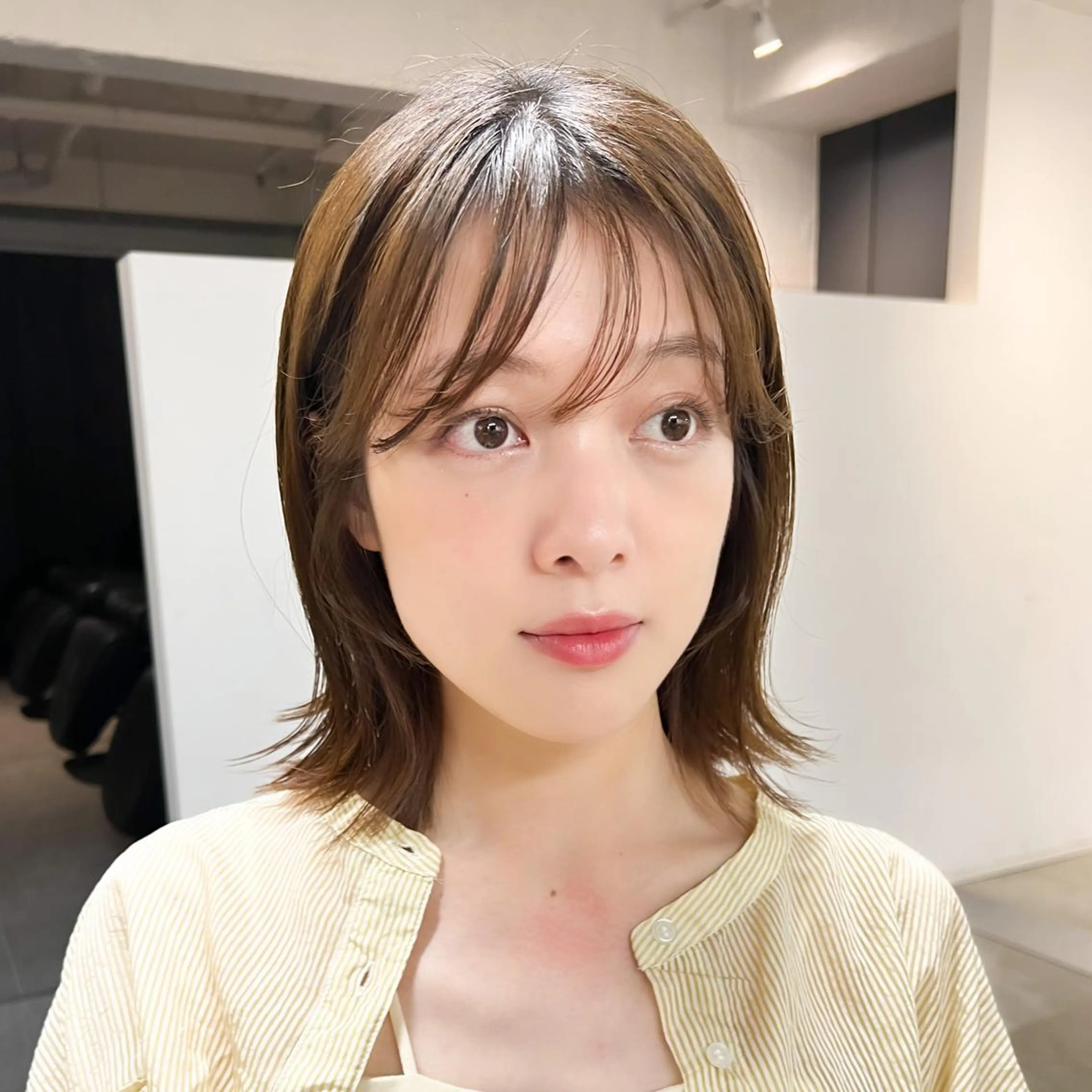 ミディアム カラー 切りっぱなしボブ ボブ シースルーバング カット ヘアカラー トリートメント レイヤーカットのプロ 大人ヘア宮森貴志のヘアスタイル