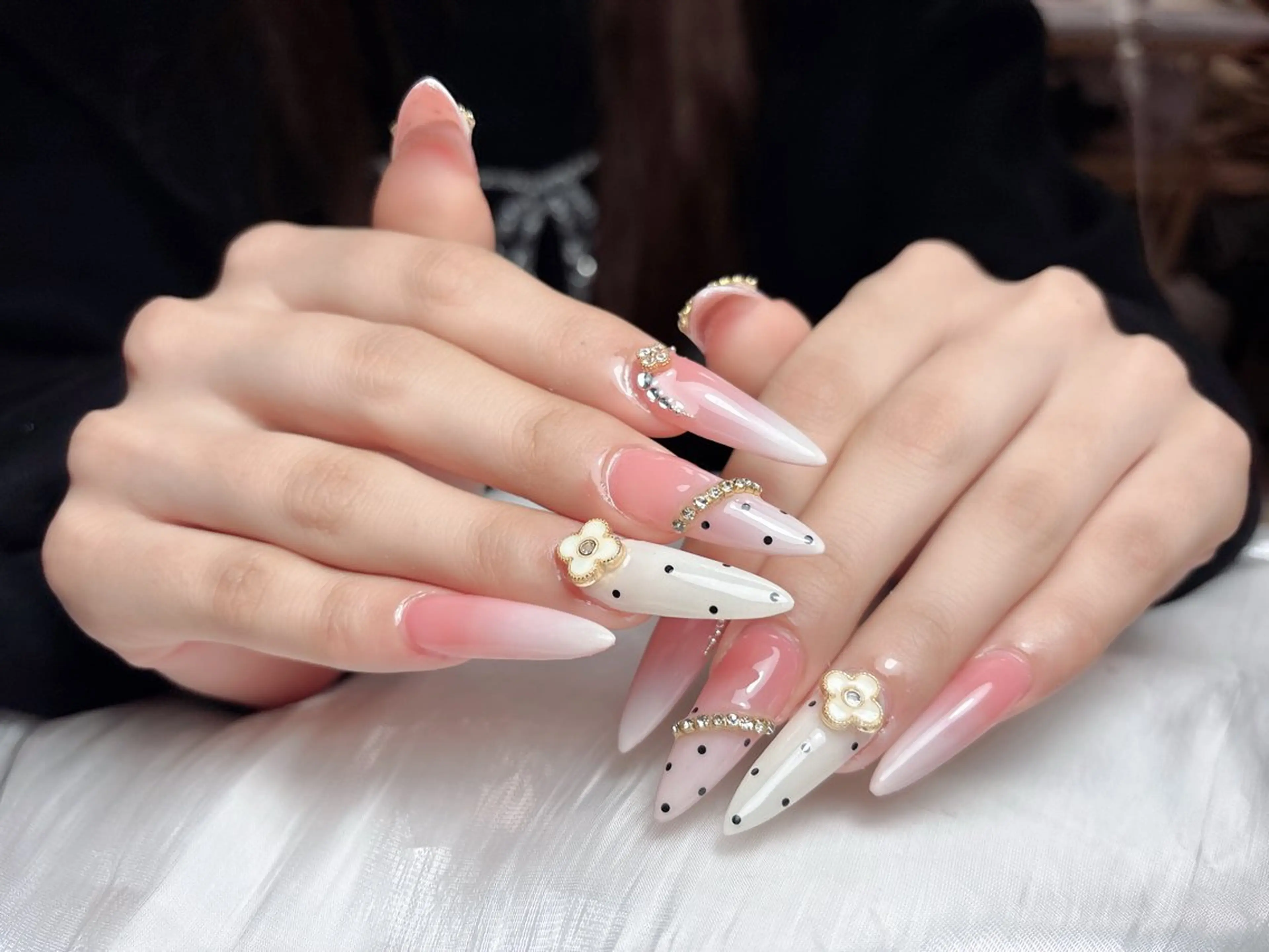 ネイル ハンドネイル ハンドケア みなみ 。のネイルデザイン