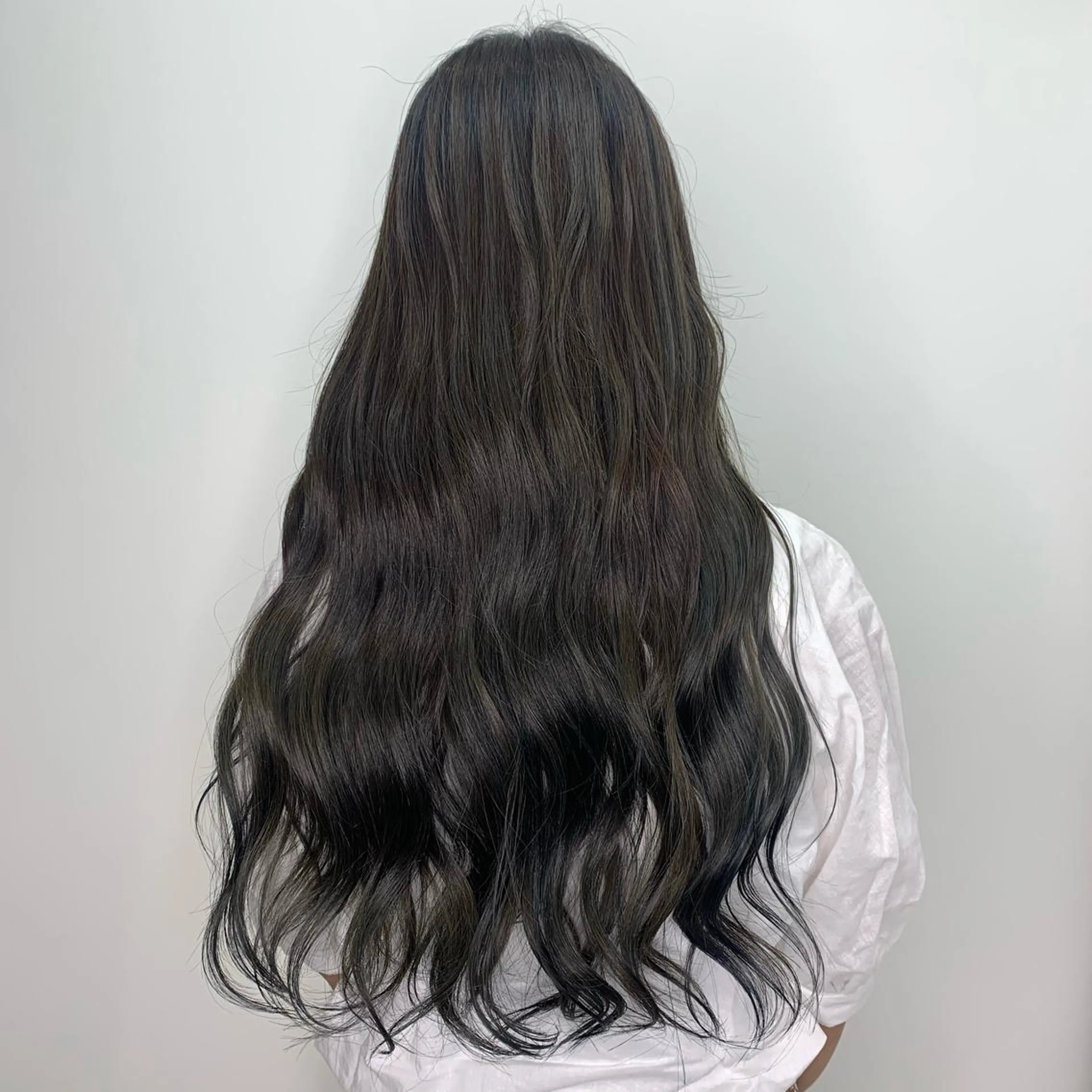 ロング カラー イルミナカラー 𖧷 ⁺. 大人ヘア Yui 𓂃𓈒𓏸のヘアスタイル