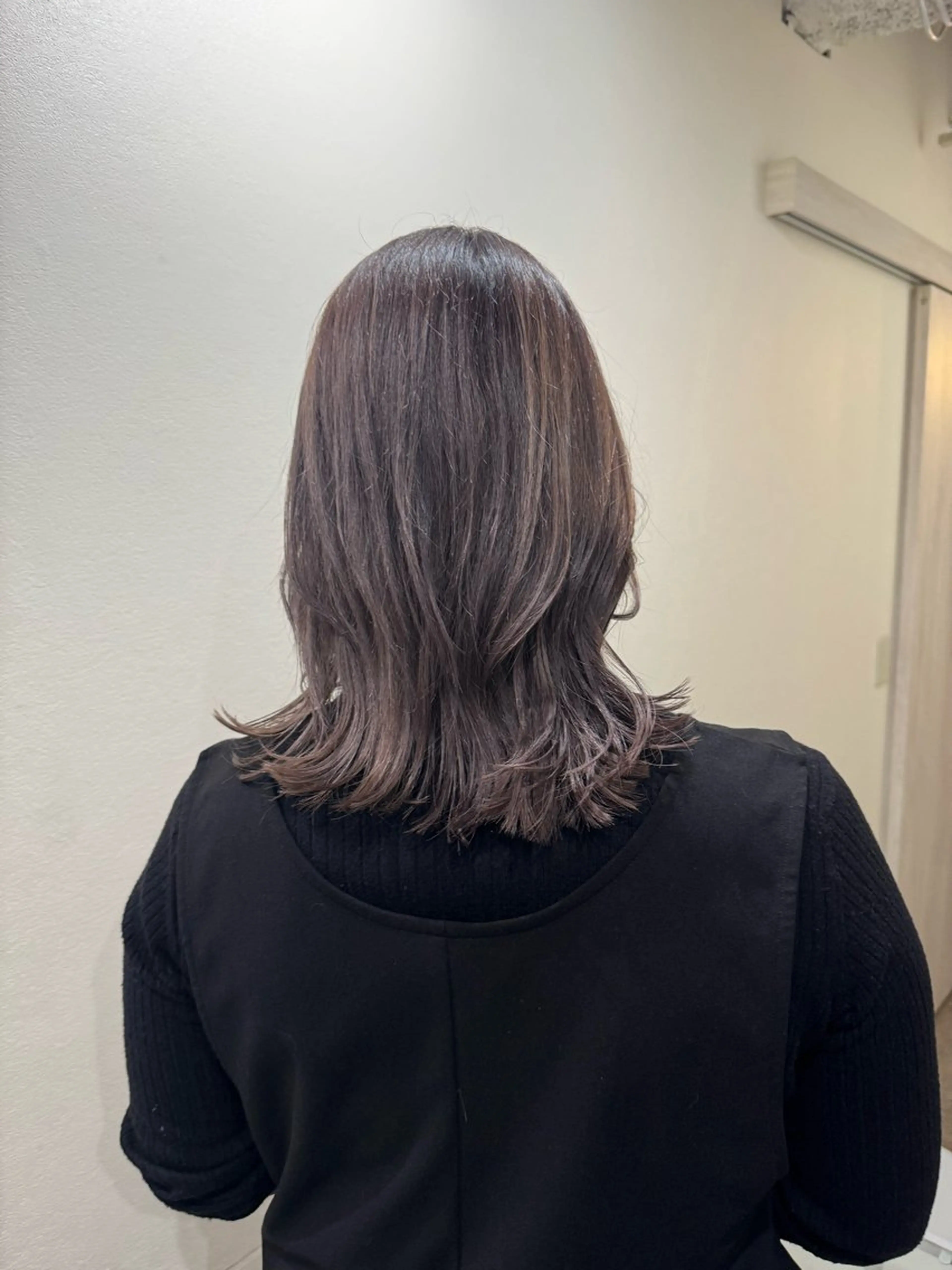 ミディアム カラー ブリーチ グレージュ Fuu.by lupine所属・3日空きあり 🌟misatoのヘアスタイル