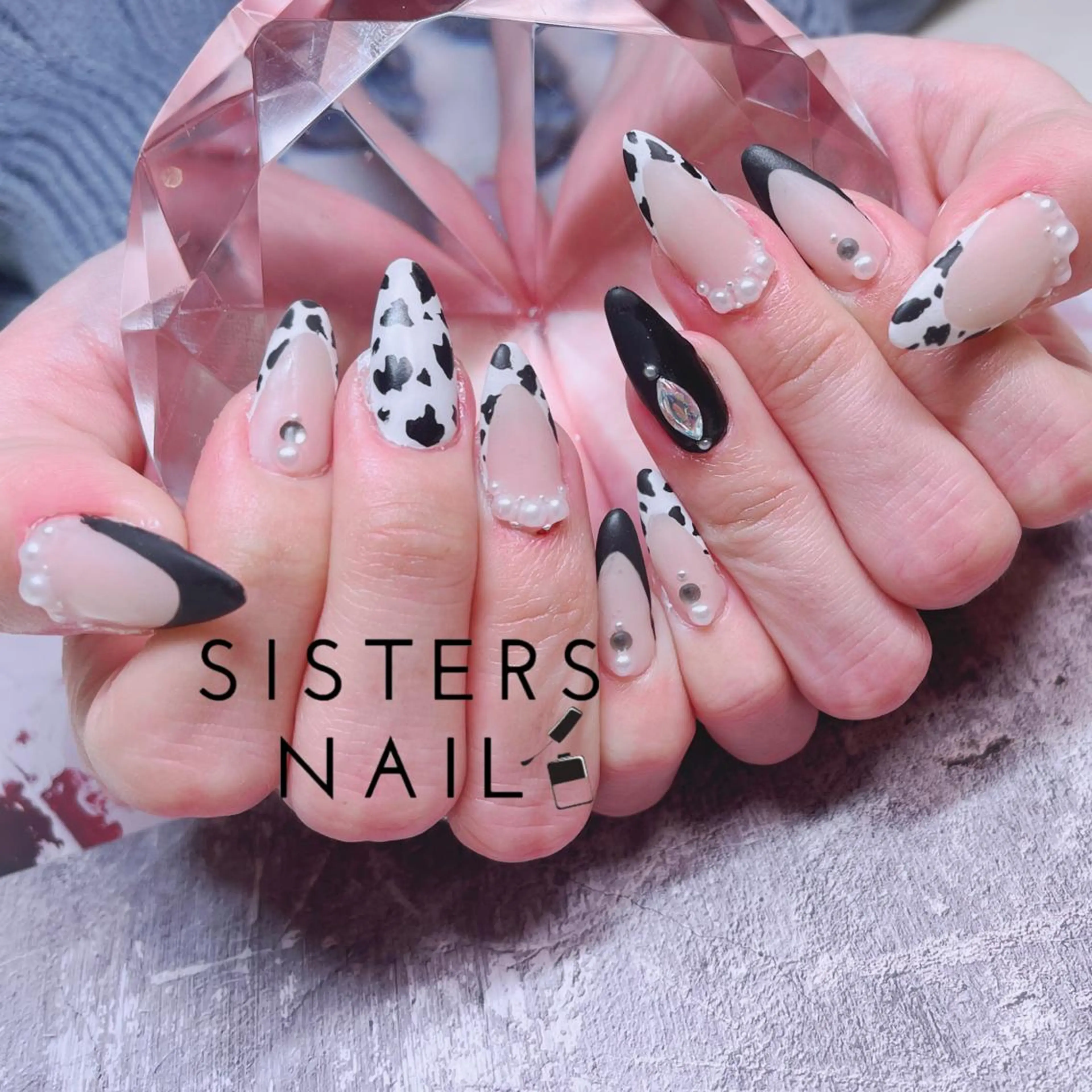 ネイル アートネイル フレンチネイル 冬ネイル ハンドネイル ハンドケア sisters nail.fのネイルデザイン