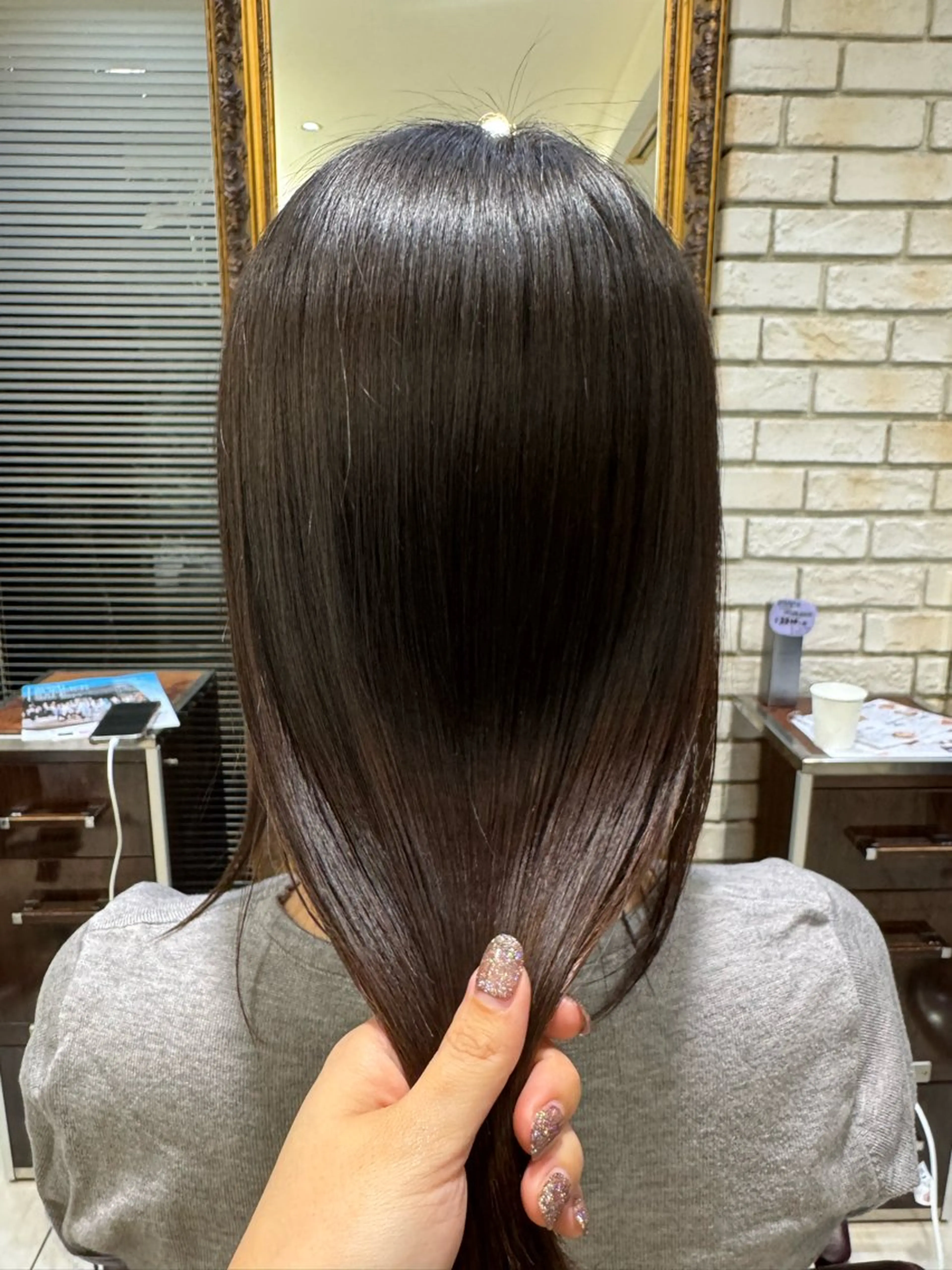 セミロング カット 縮毛矯正 トリートメント 大人可愛い♡コテ巻き パーマ🌼杉田 萌恵のヘアスタイル