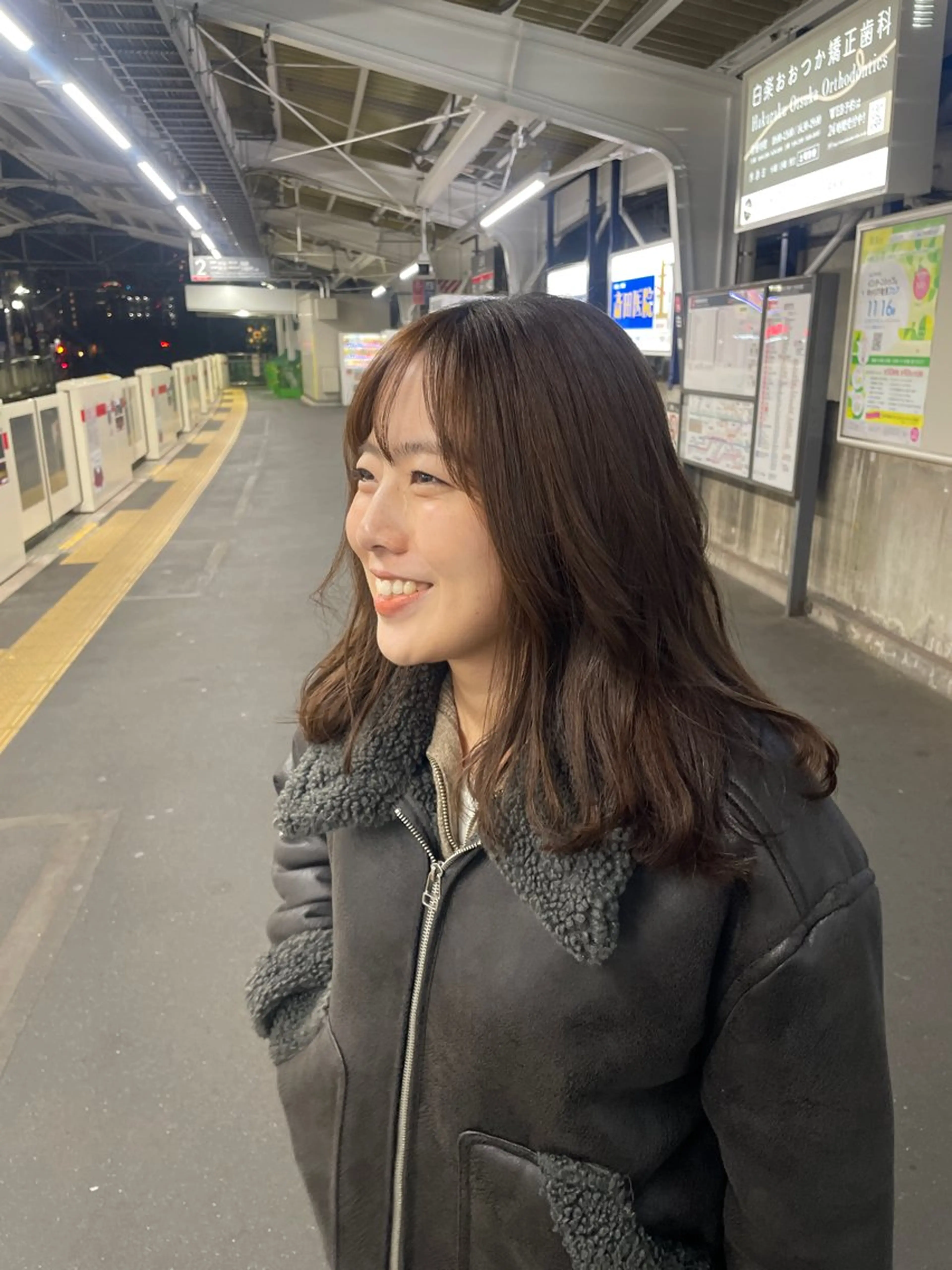 ミディアム トリートメント wakana／ カット／ハイライトのヘアスタイル