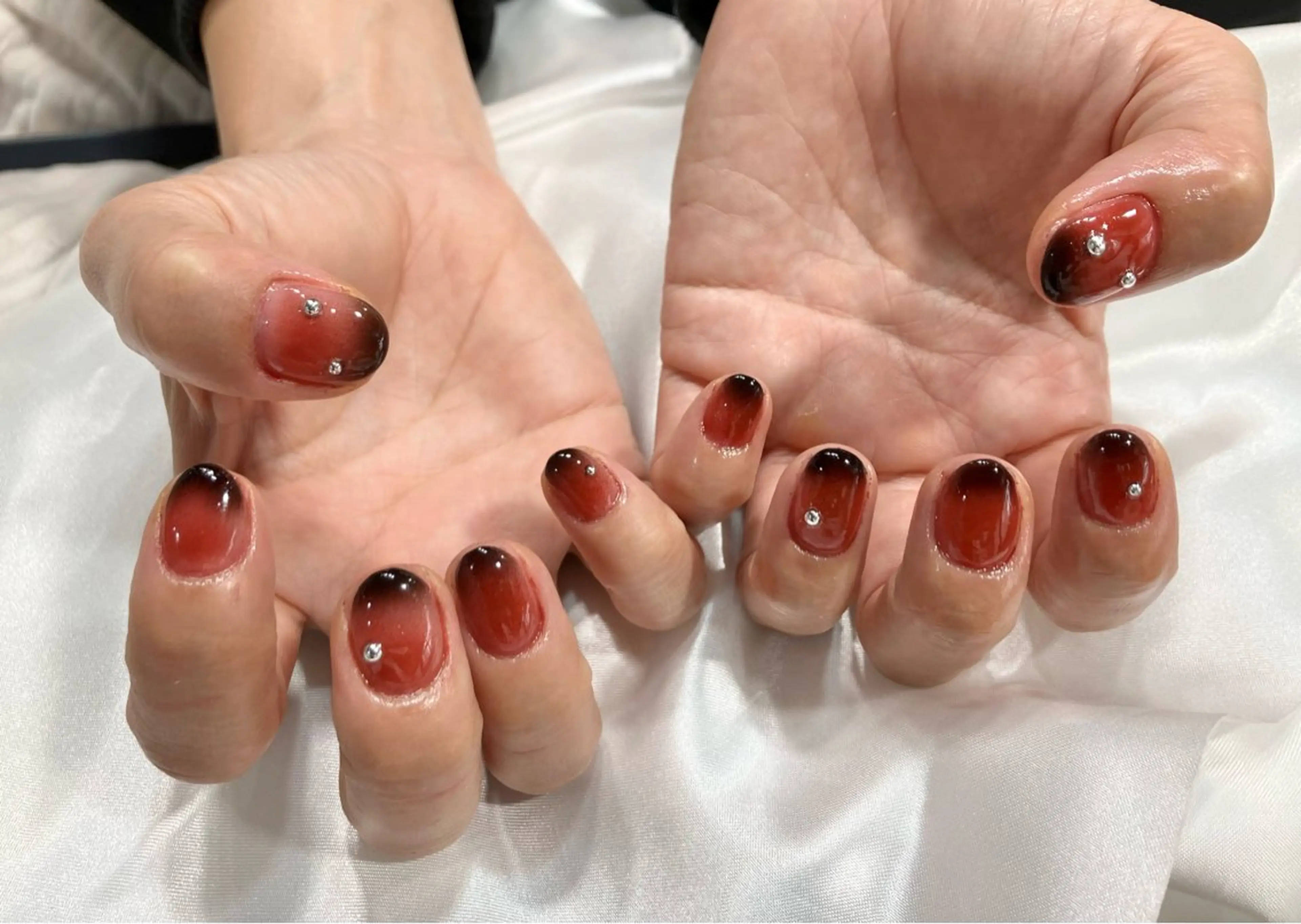 ネイル ジェルネイル グラデーション 持ち込み ハンドネイル nailsister まゆのネイルデザイン