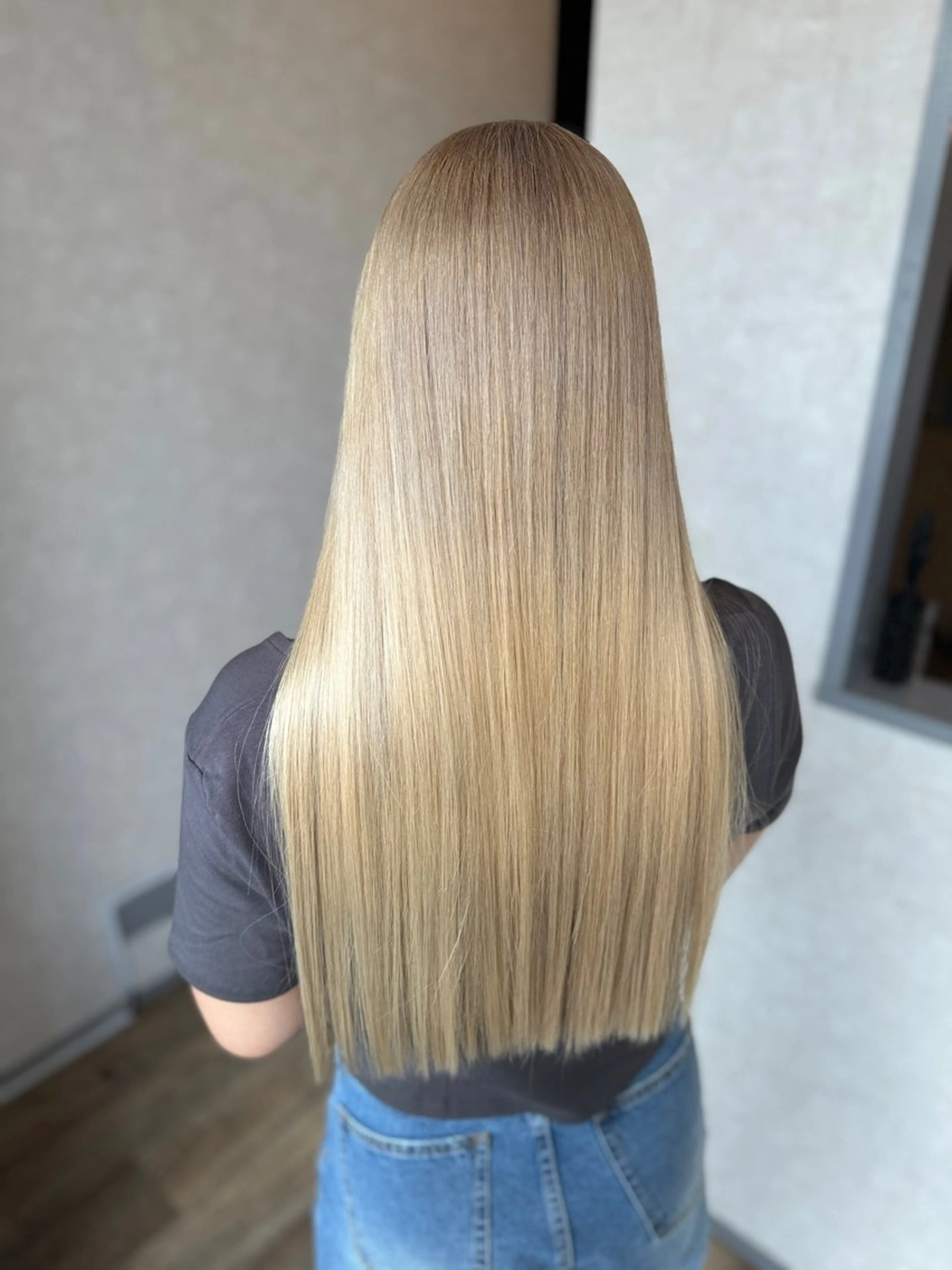 ロング カラー ヘアカラー トリートメント 【DECIDE L.A.W】氏原　将のヘアスタイル