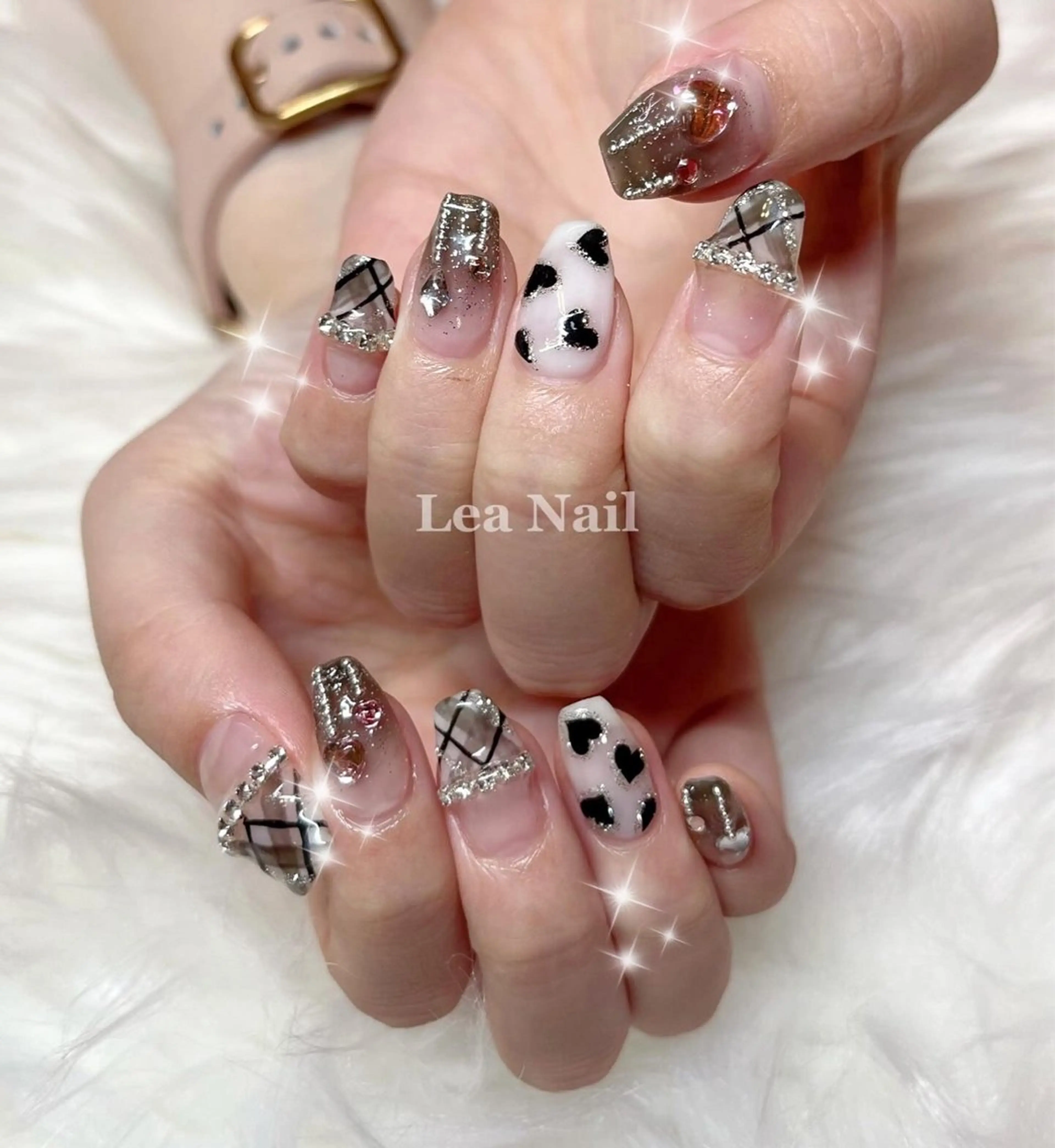 ネイル ハート ハンドネイル Lea Nailのネイルデザイン