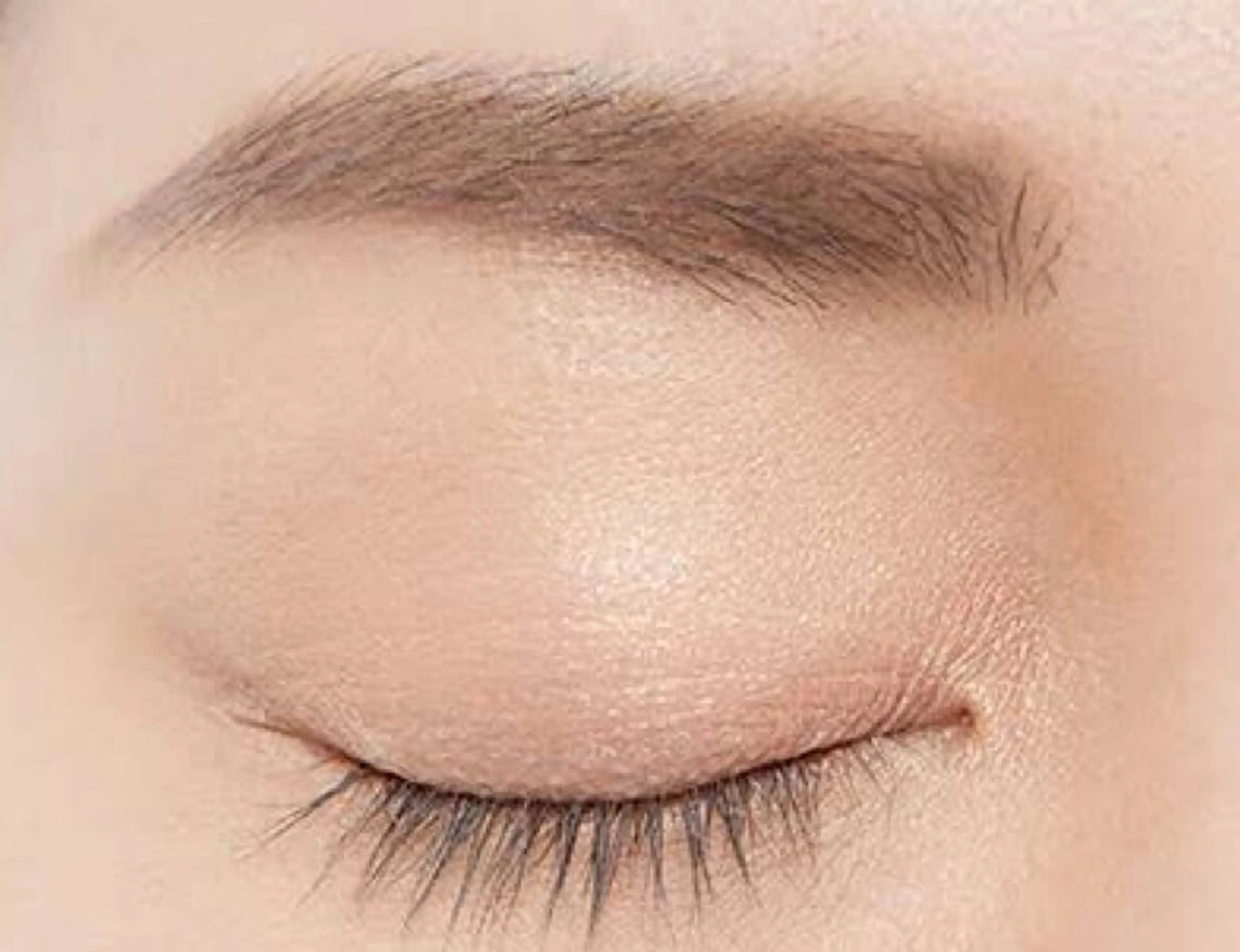 アイブロウスタイリング（お仕上げメイク込み）の写真