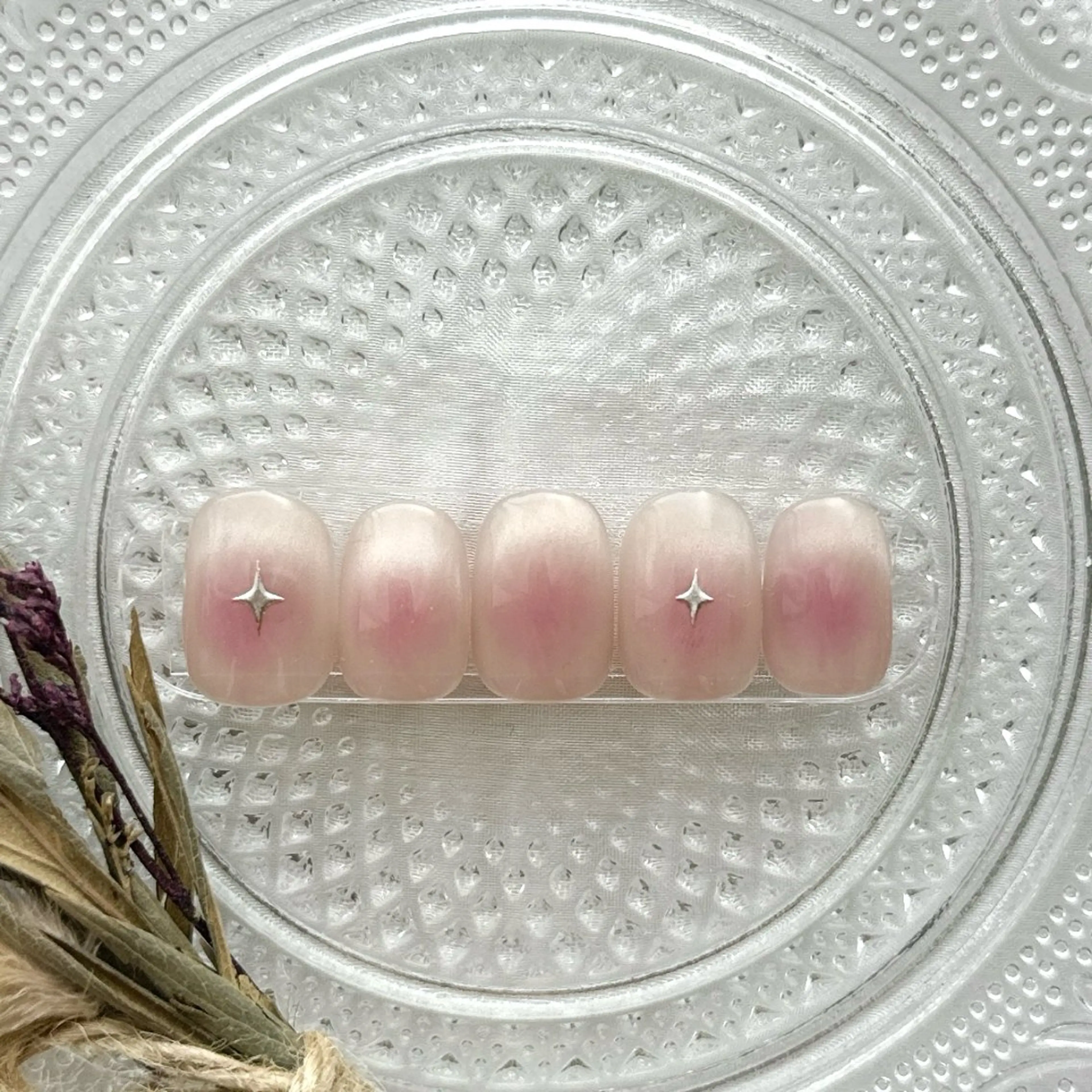 ネイル チークネイル フレンチネイル マグネットネイル マグネットフレンチ ピンク ハンドネイル peaberry nailのネイルデザイン