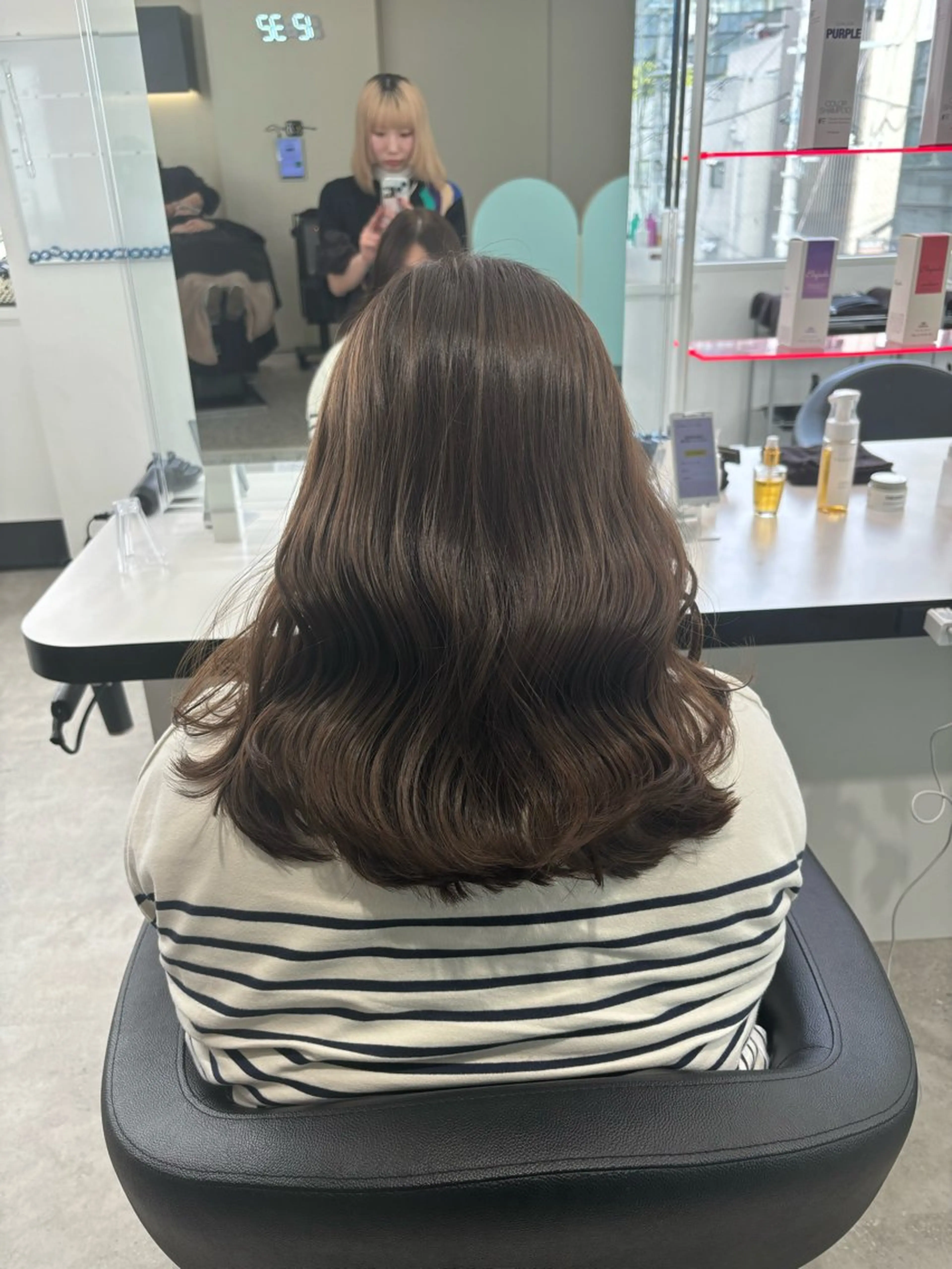 セミロング Wカラー/暖色/べ ージュりく©︎🐝のヘアスタイル