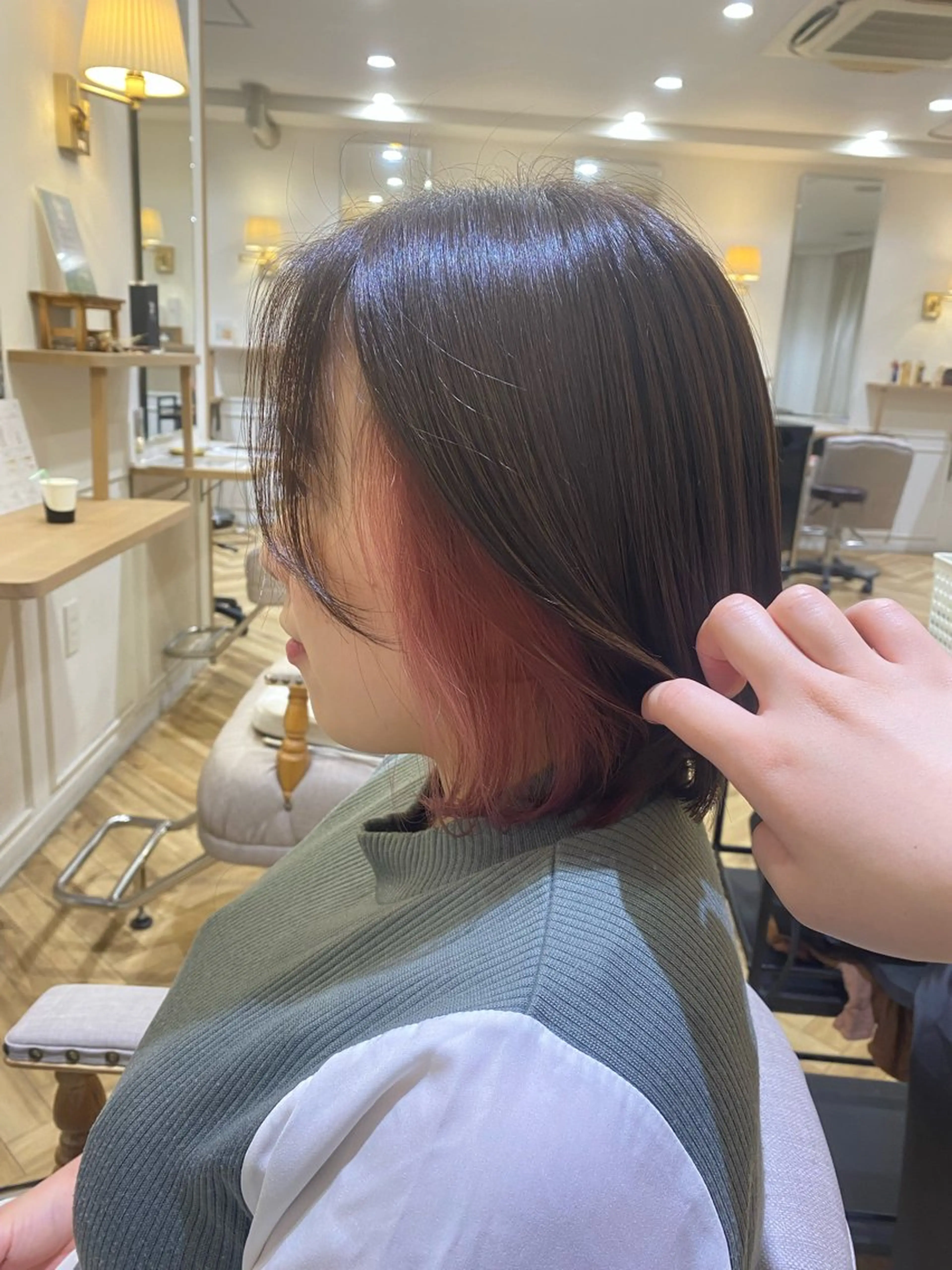 ショート カラー ピンクカラー ボブ 韓国ヘア・カラー 🩵SHIZUKUのヘアスタイル