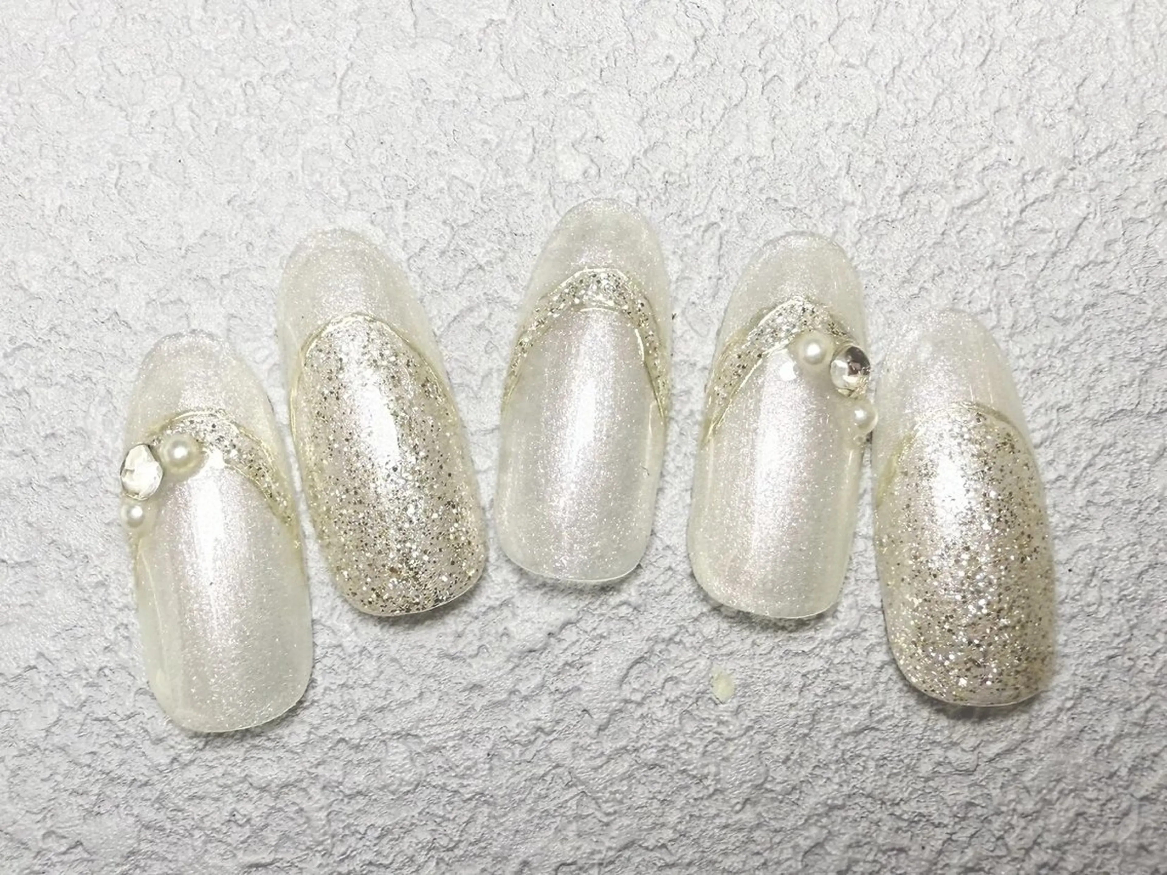 ネイル ジェルネイル マグネットネイル オフィスネイル パラジェル シンプルネイル ネイルサロン パールのネイルデザイン