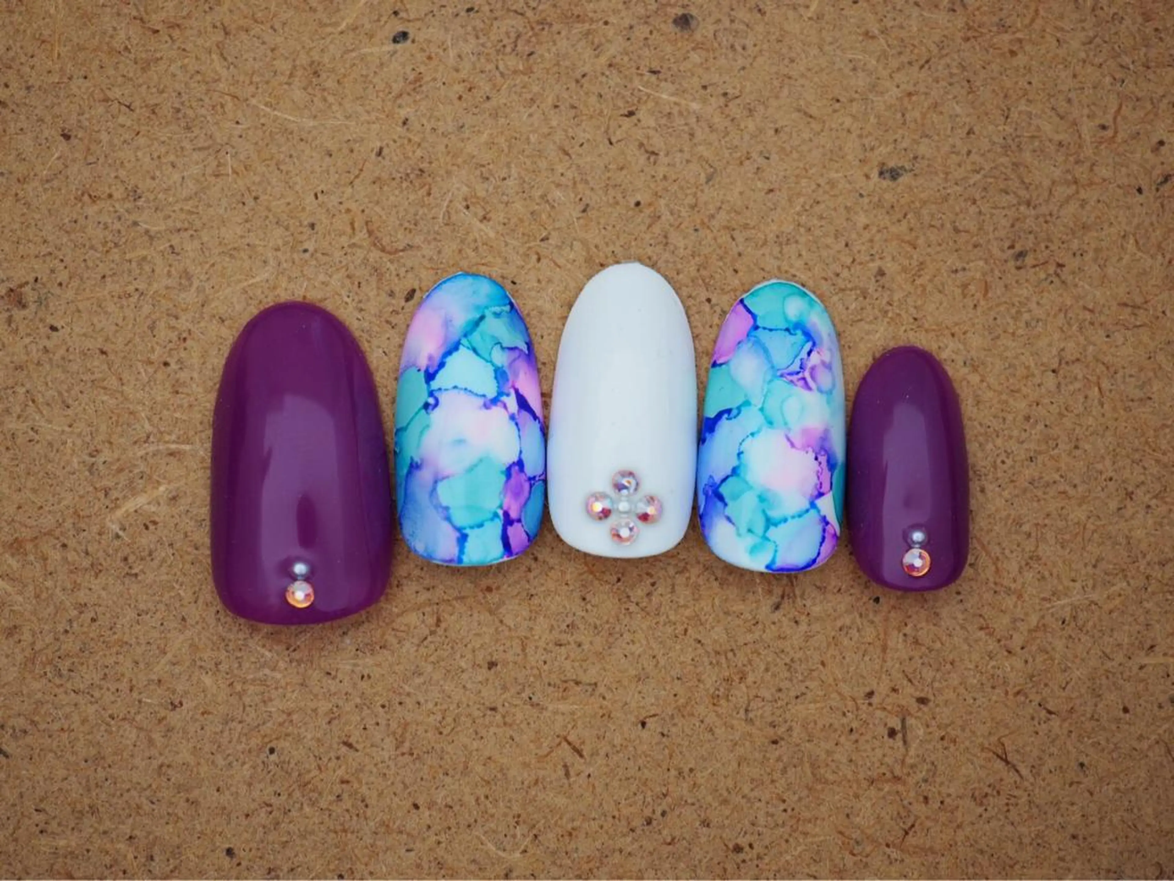 ネイル トップネイリスト Ribbon立川店のネイルデザイン