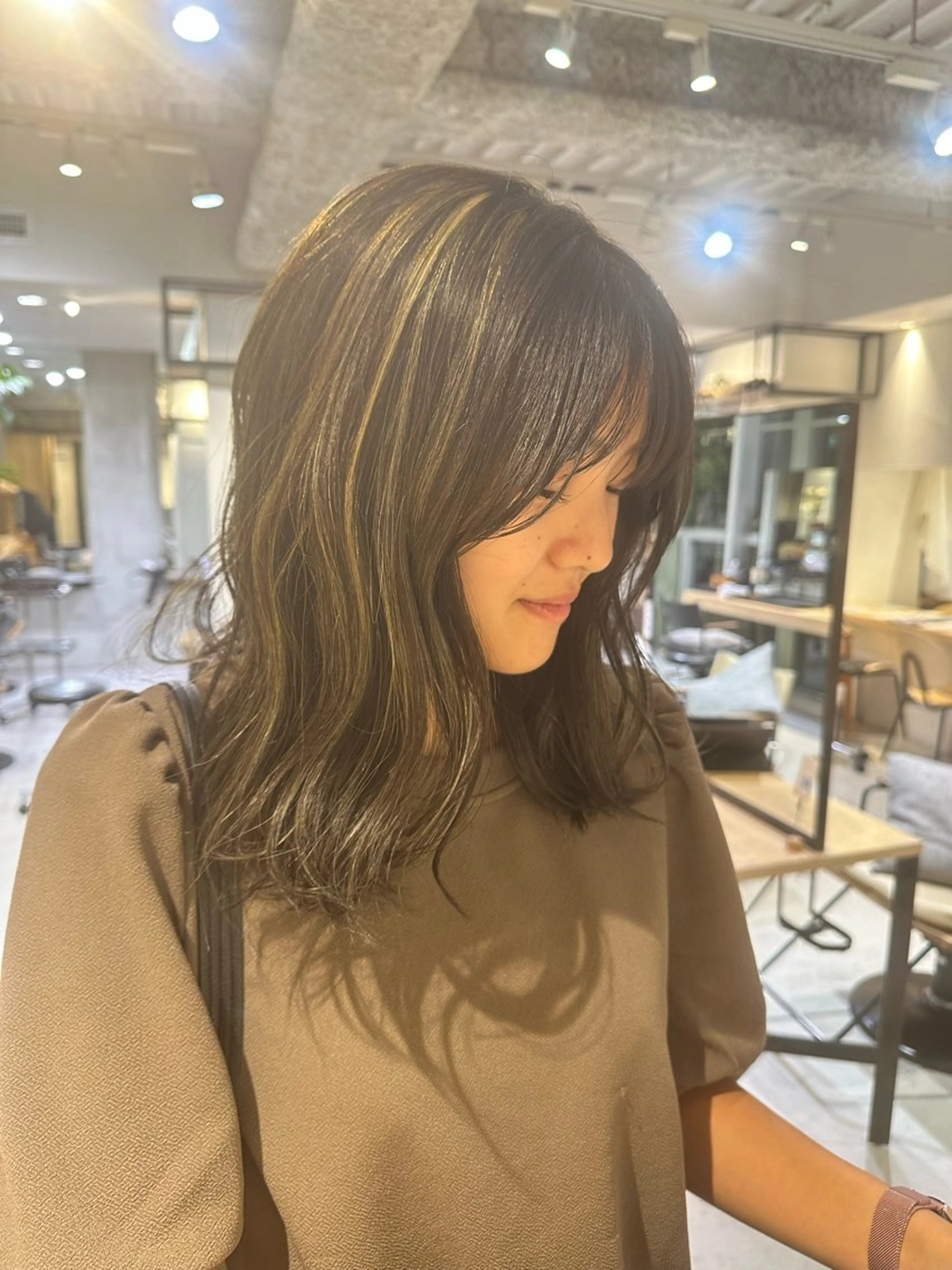 ミディアム ハイライト ボブ/似合わせ レイヤーcocomoのヘアスタイル