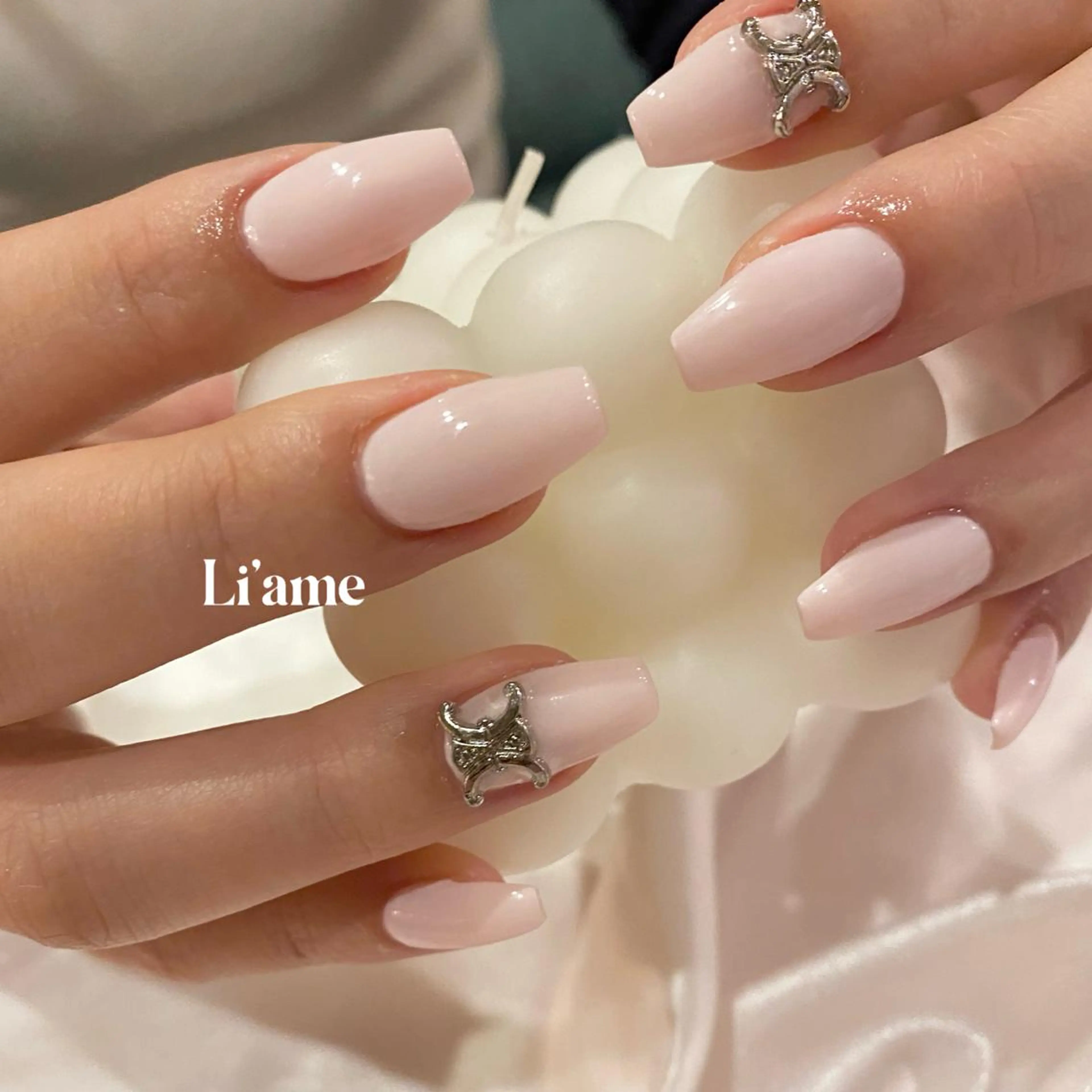 ネイル ハンドネイル Luna 【Li'ame】のネイルデザイン