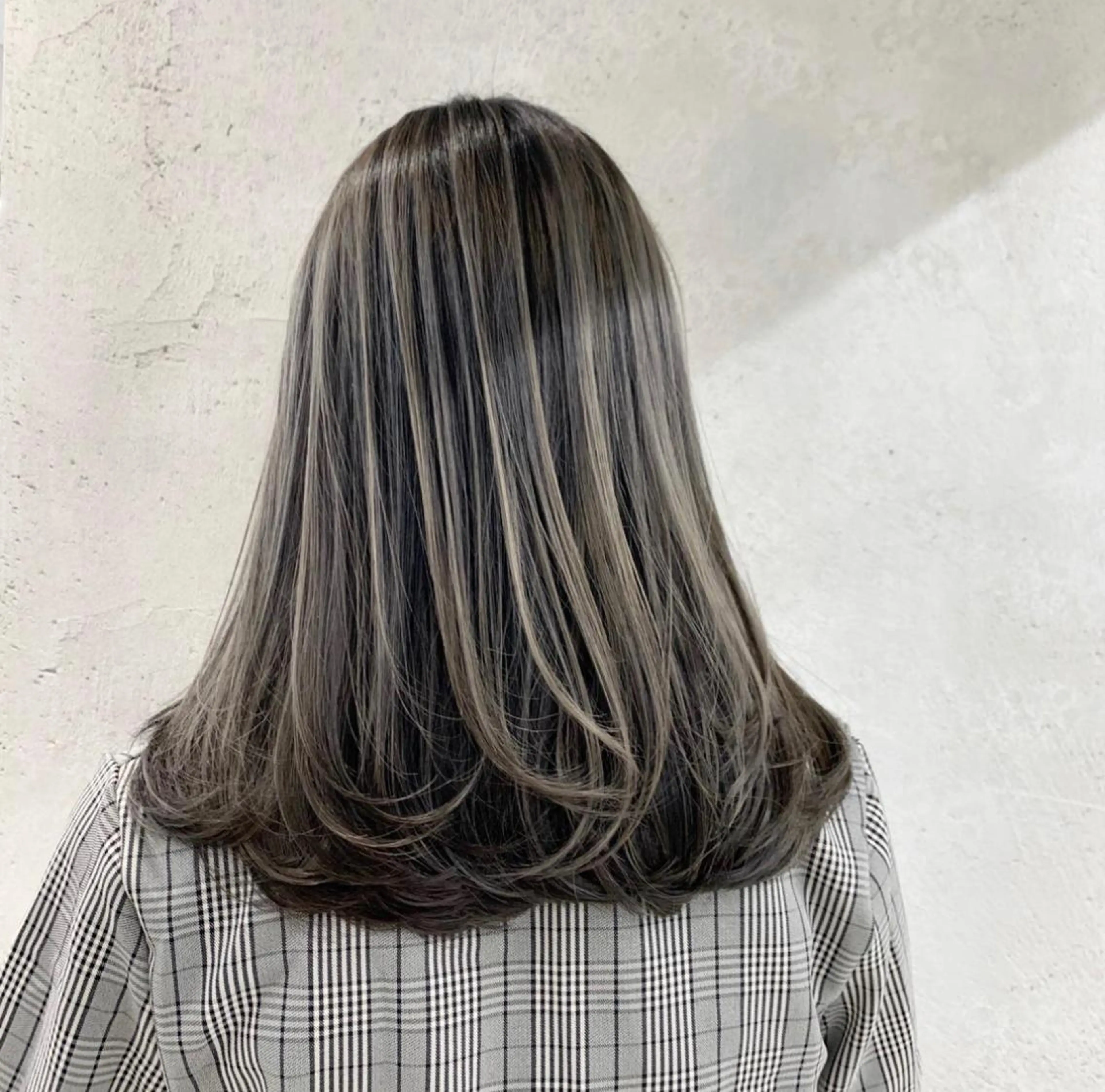 ミディアム カラー ヘアカラー トリートメント 髪質改善/縮毛矯正 レイヤー/松川匠のヘアスタイル