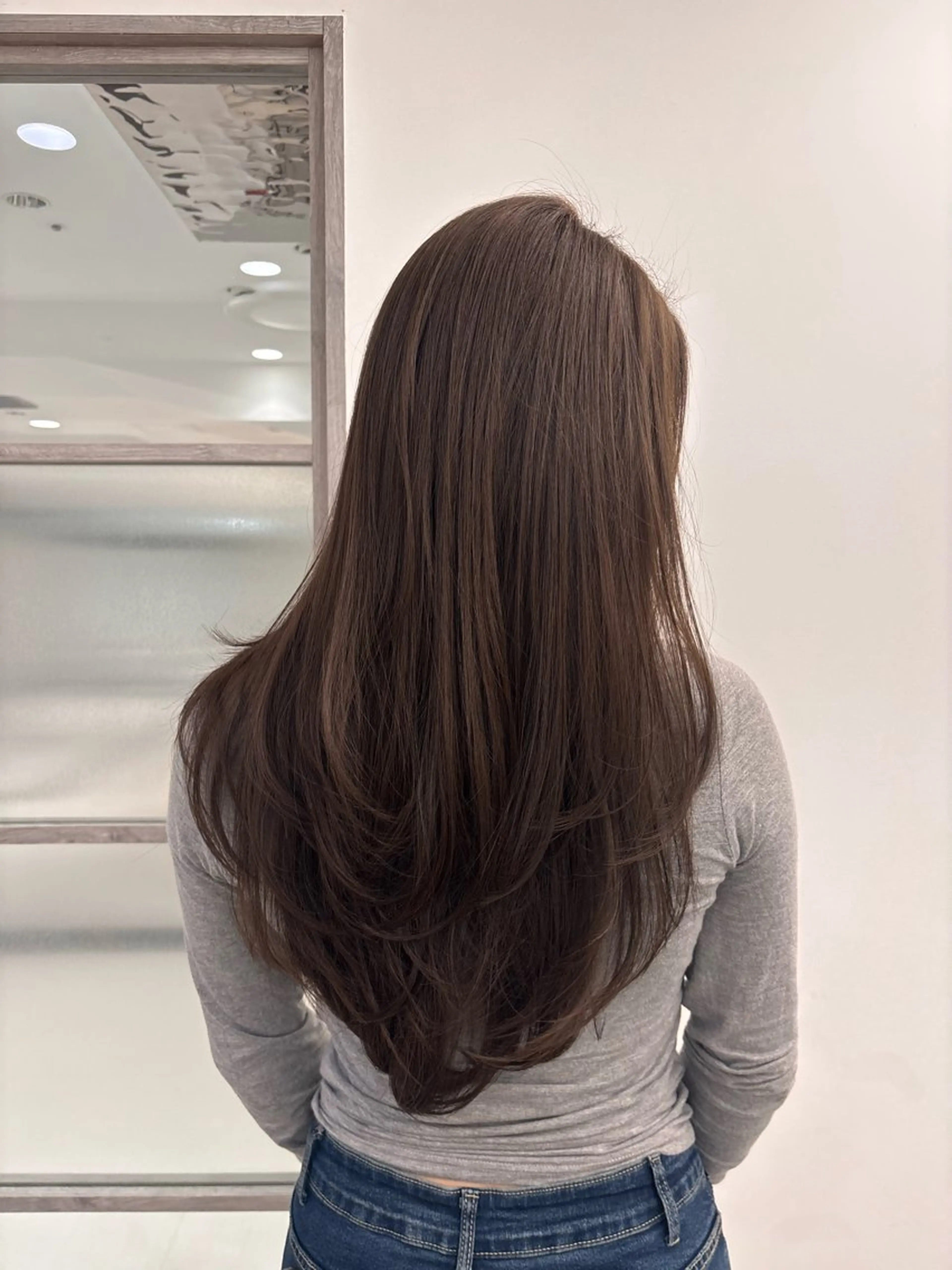 4月22 or 23日午前7時30分からできる方レイヤーカット+1万円コースの超音波トリートメントの写真