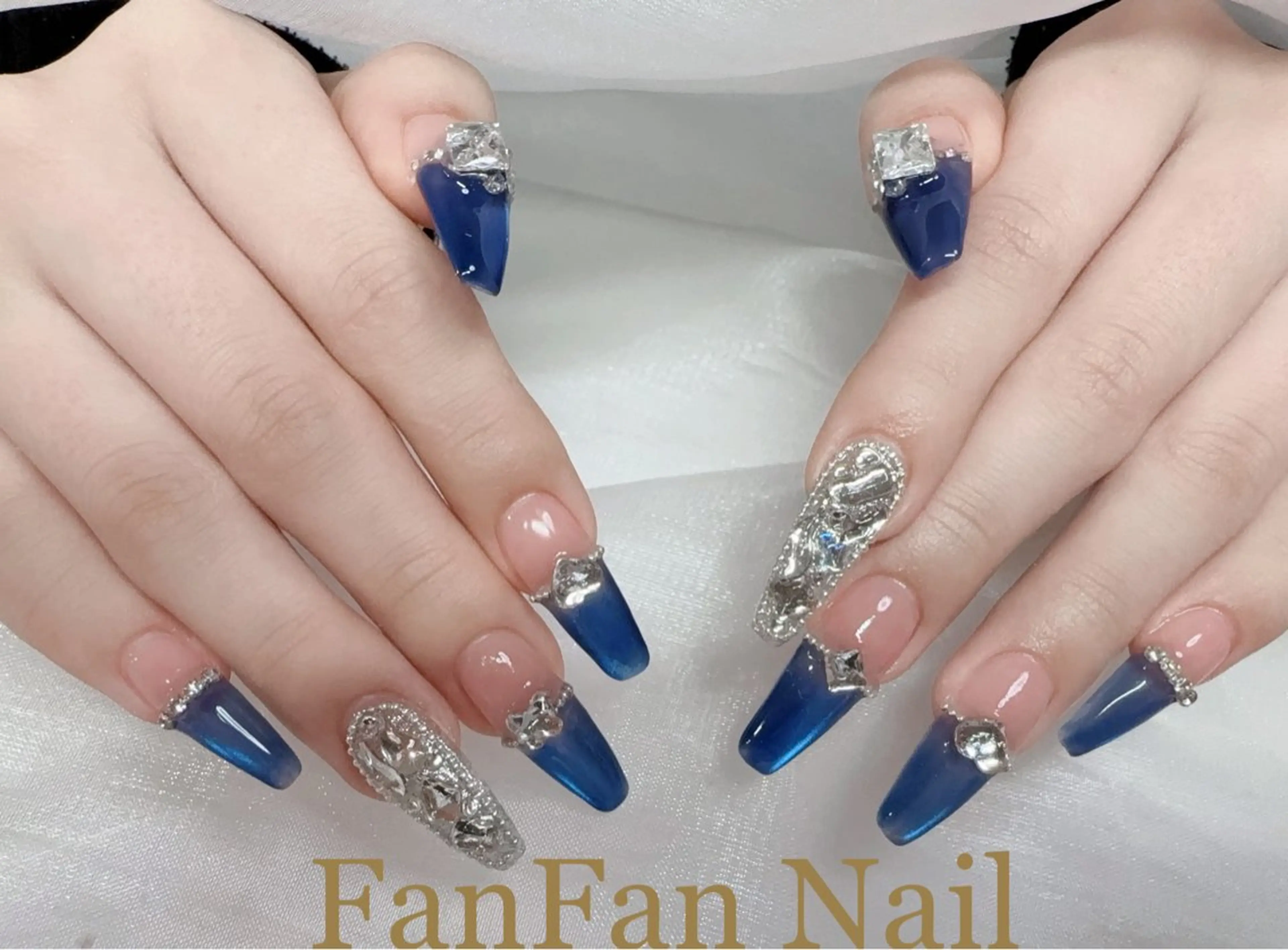 ネイル アートネイル オーロラネイル ガーリー キラキラネイル 韓国ネイル ハンドネイル KaKa FanFanNailのネイルデザイン