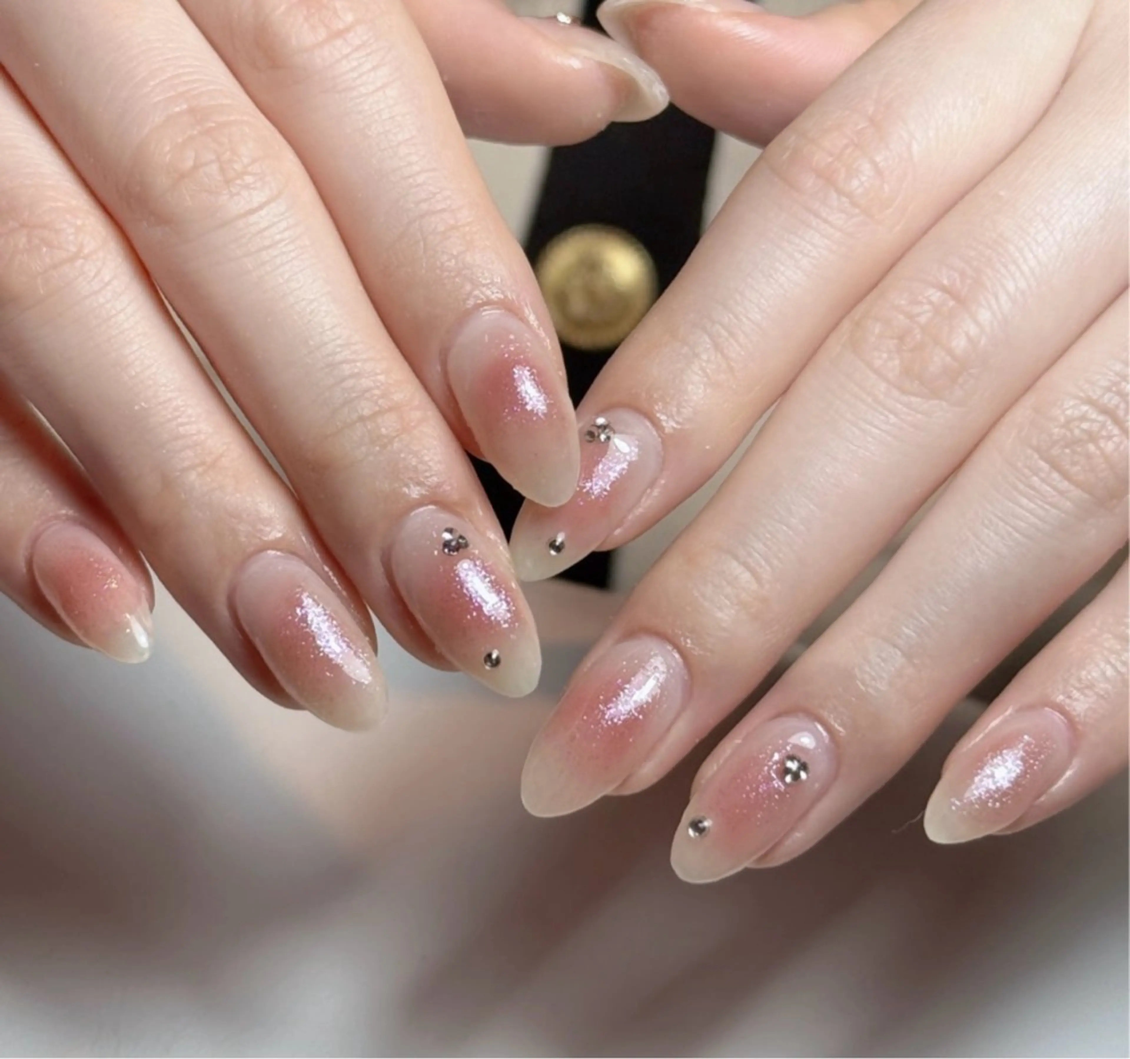 ネイル グラデーション キラキラネイル ピンク ストーンネイル RUBY Nail 日暮里店のネイルデザイン