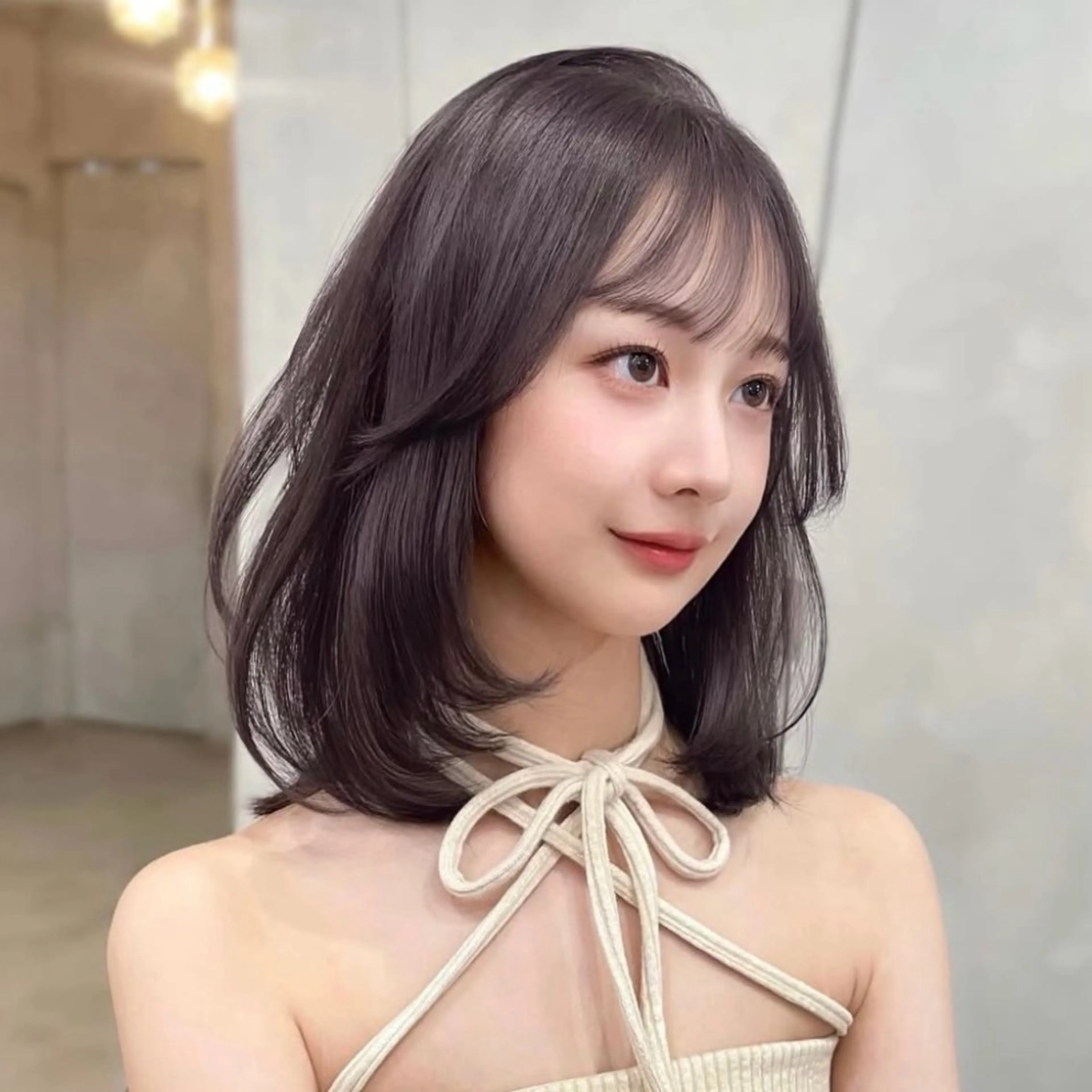 ミディアム カラー ミディアムレイヤー ブリーチ ケアカラー グレージュ ラベンダーカラー モテ韓国ヘア/ レイヤー🤍RIKAのヘアスタイル