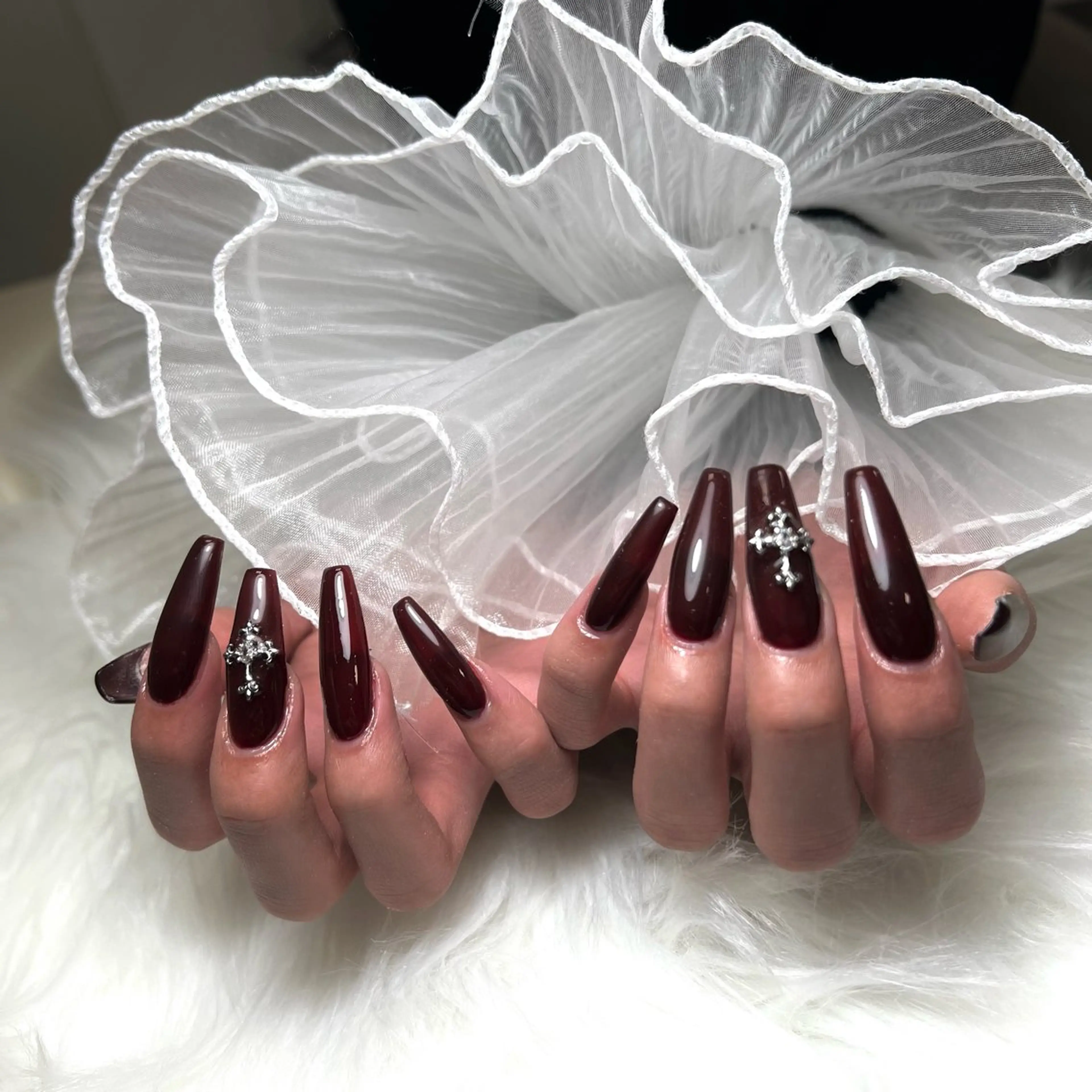 ネイル ワンカラーネイル ネイルチップ ハンドネイル ALPHA. AKANEのネイルデザイン