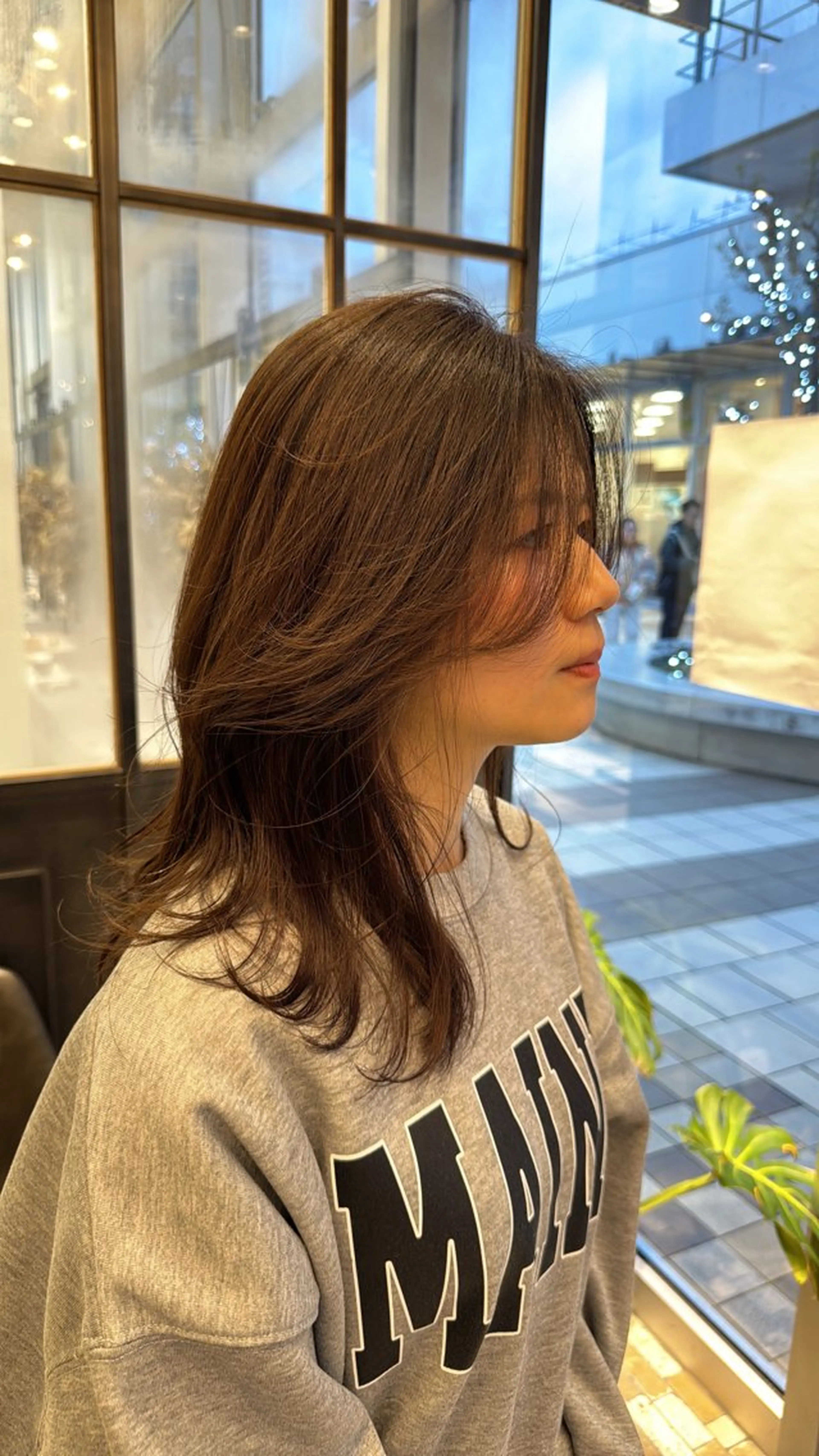 ミディアム カット ヘアカラー レイヤーカット /momocaのヘアスタイル