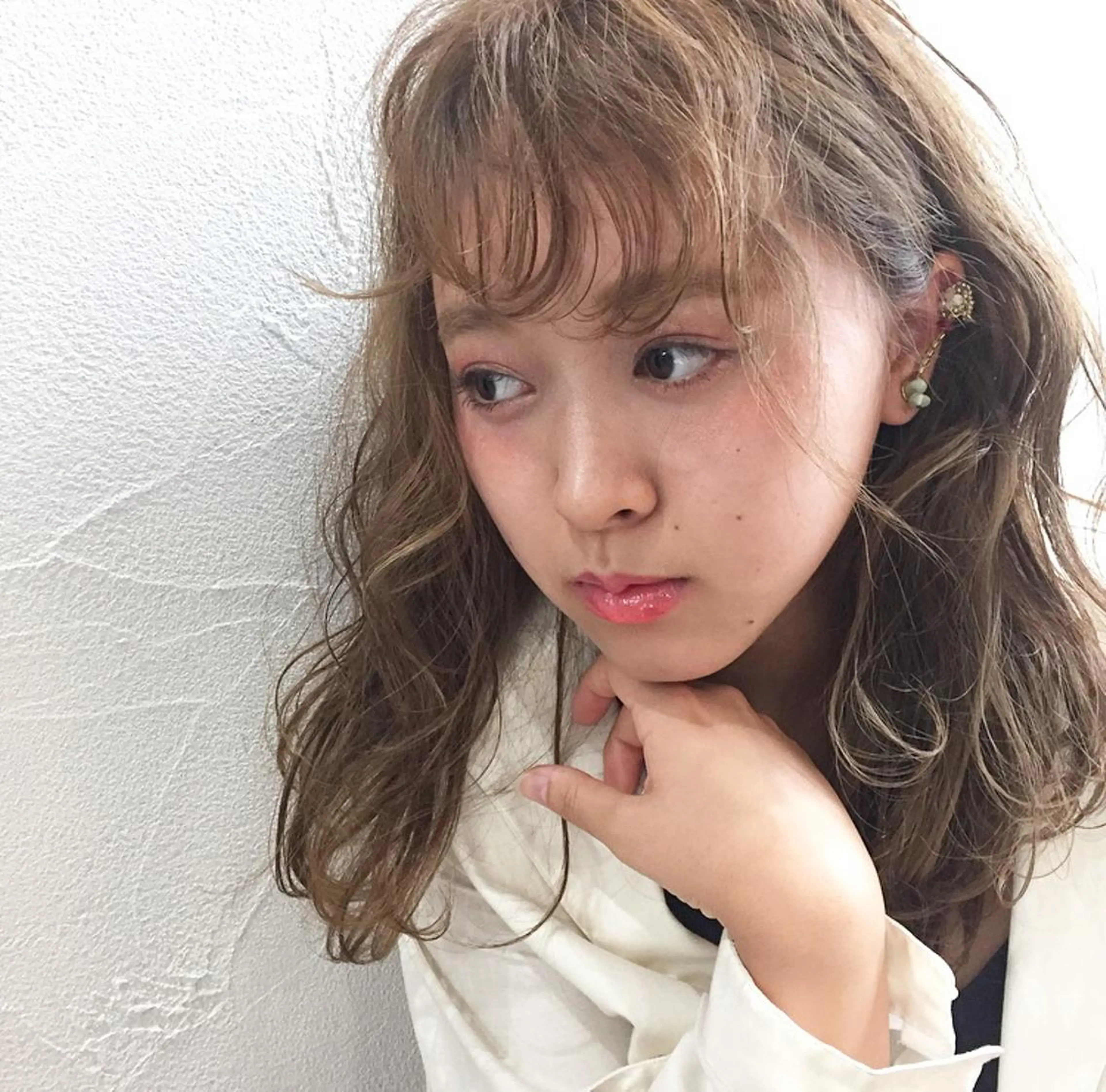 カラー ブリーチ 透明感カラー イルミナカラー ブリーチなしカラー カット ヘアカラー トリートメント 岩田 萌那のヘアスタイル