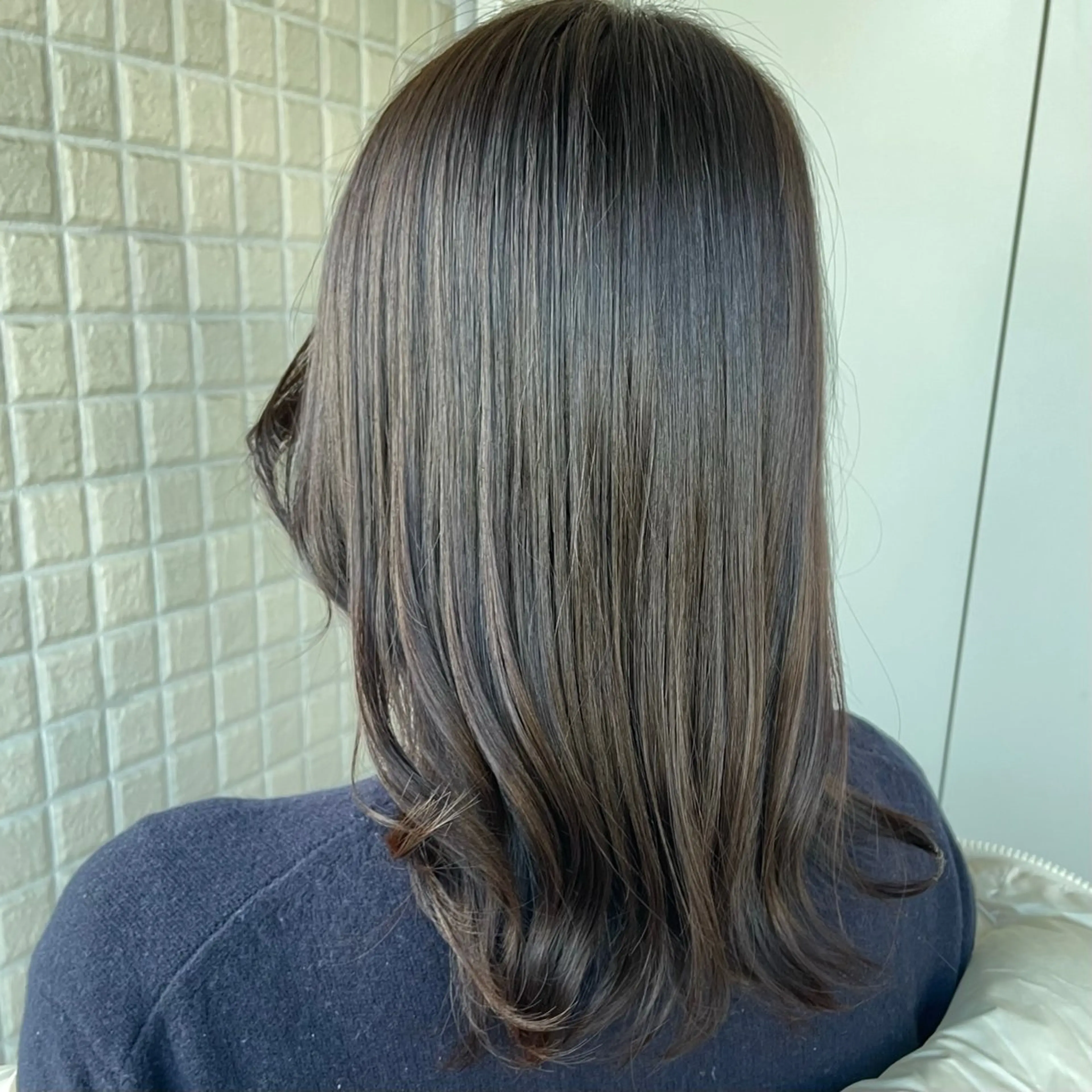 カラー ベージュカラー オリーブベージュ 艶カラー🪡髪質改善 アレンジ🎀airiのヘアスタイル