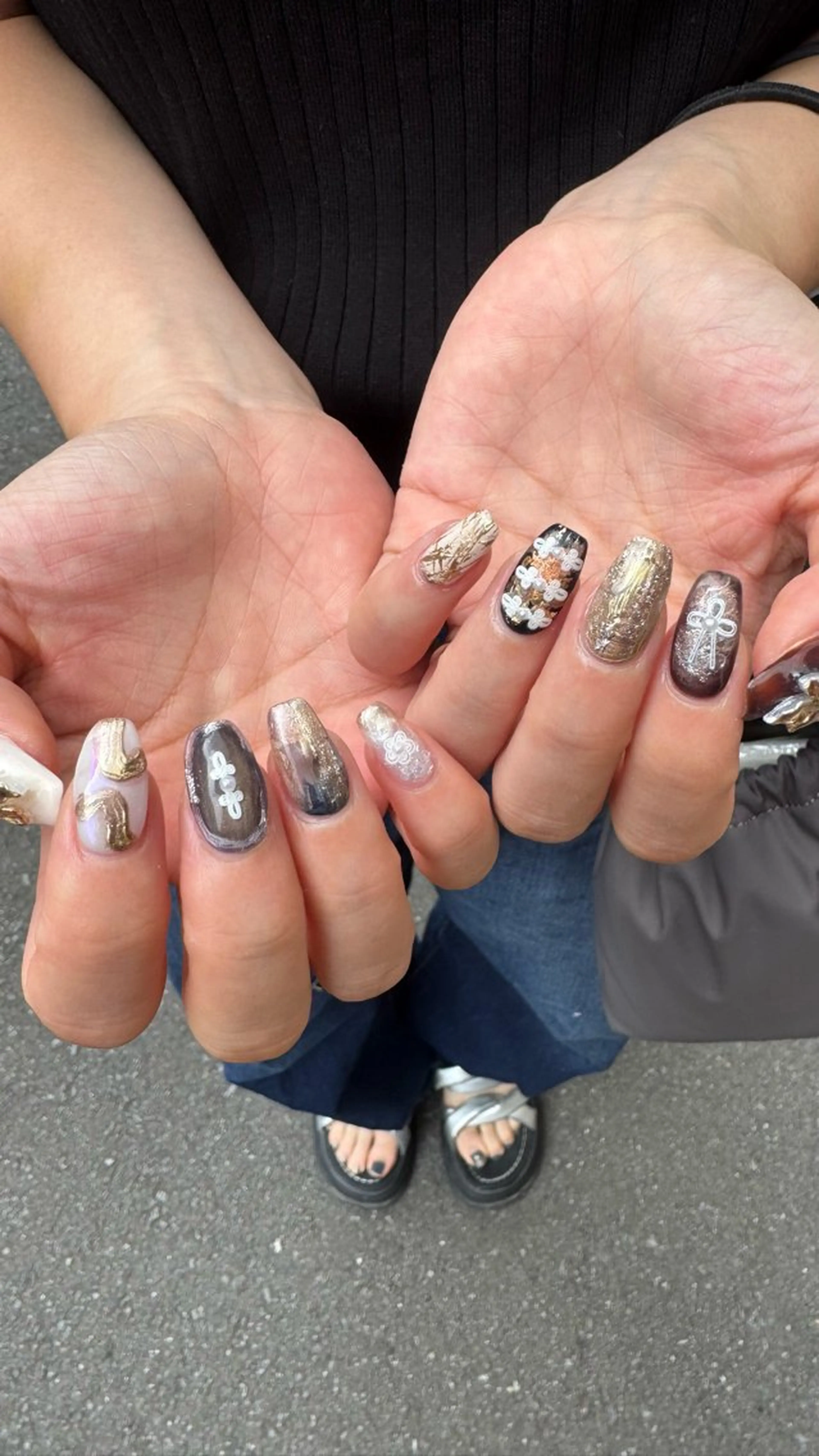 ネイル フラッシュネイル ホログラムネイル 韓国ネイル レース ラメ(グリッター) ハンドネイル MH_ Nailのネイルデザイン