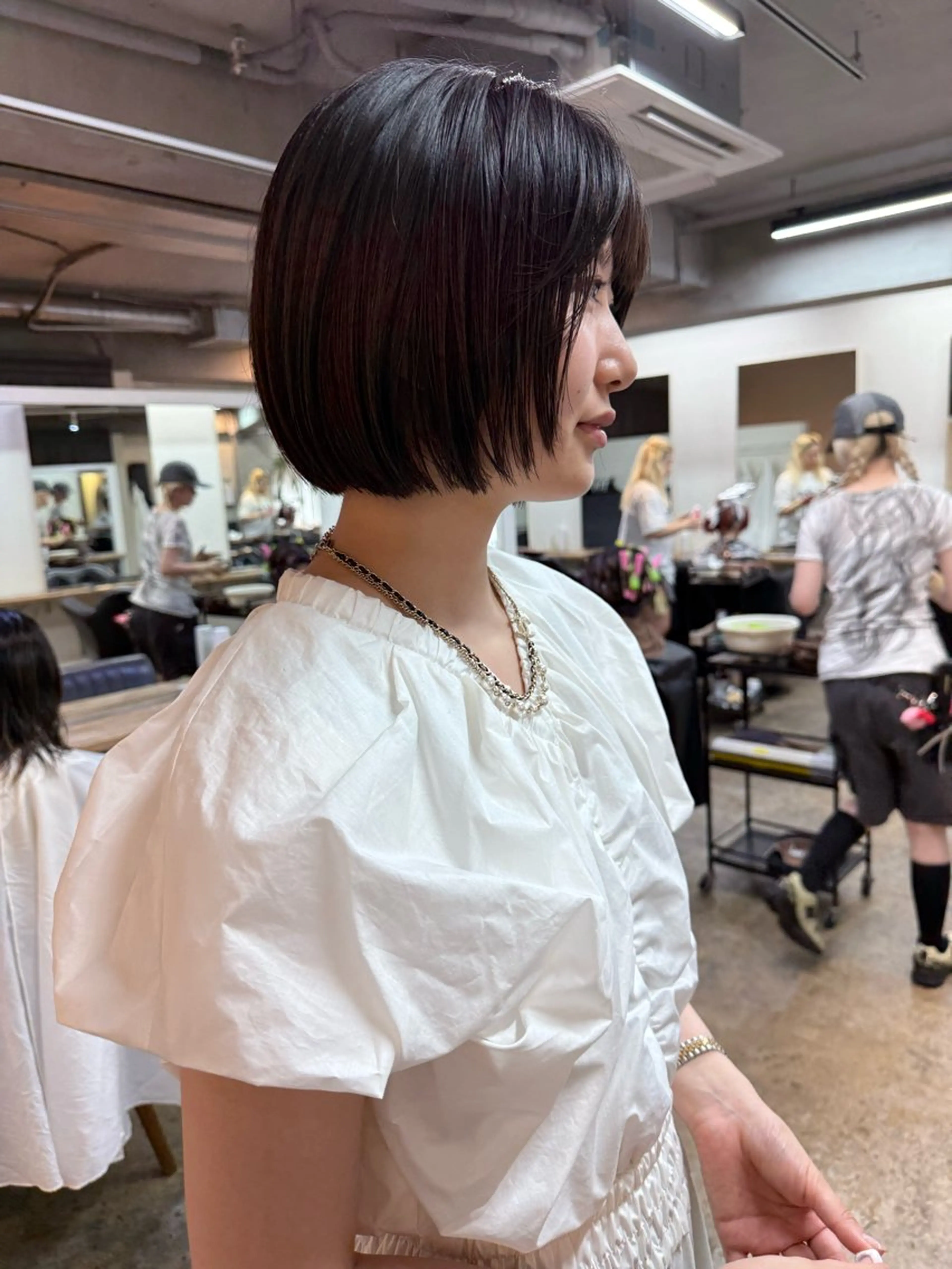 ショート ボブ ショートヘア サイドバング 森貴裕/ベージュ/ パーマ/オリーブのヘアスタイル