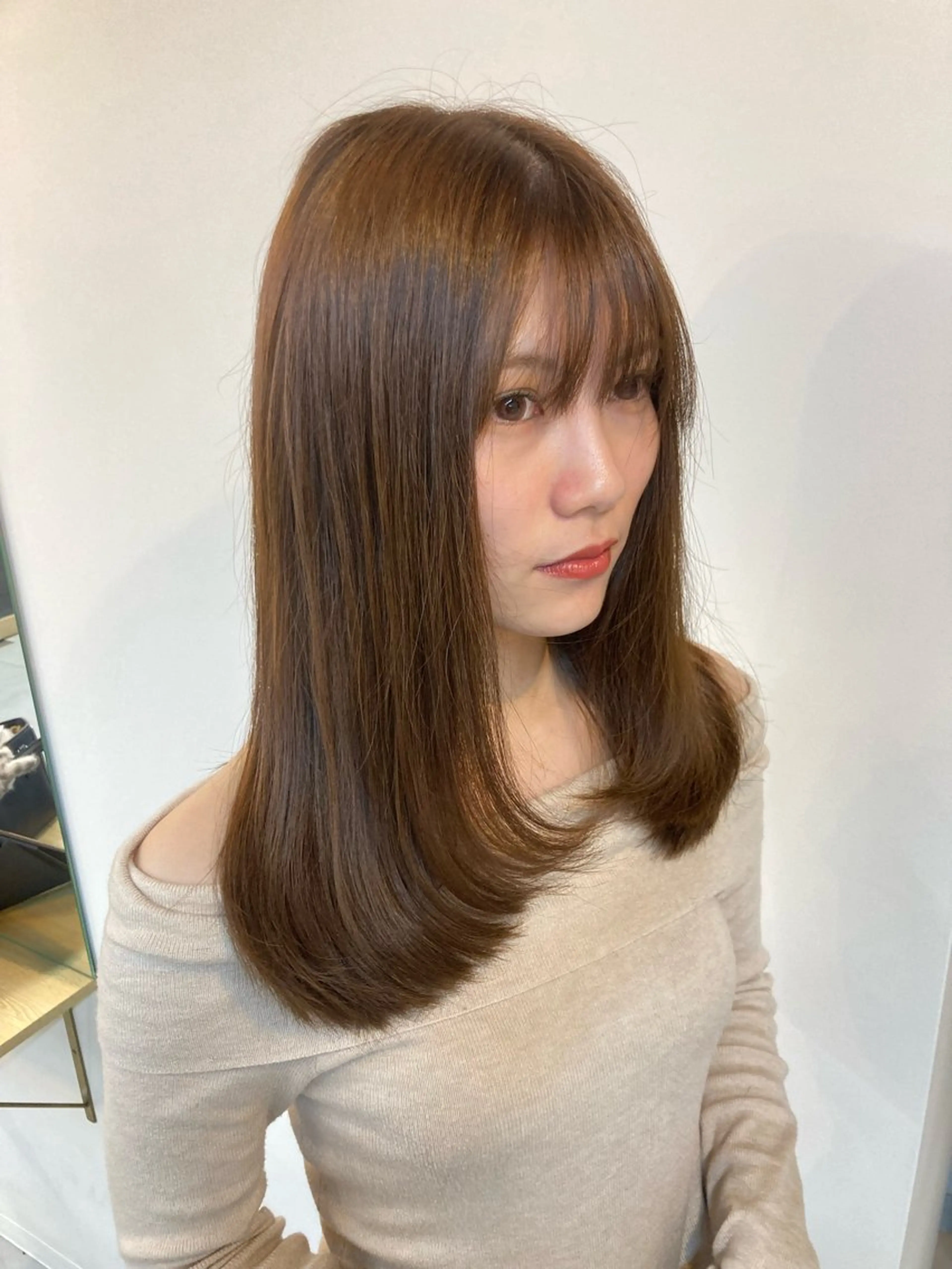 セミロング レイヤーカット トリートメント 三浦 寛都のヘアスタイル