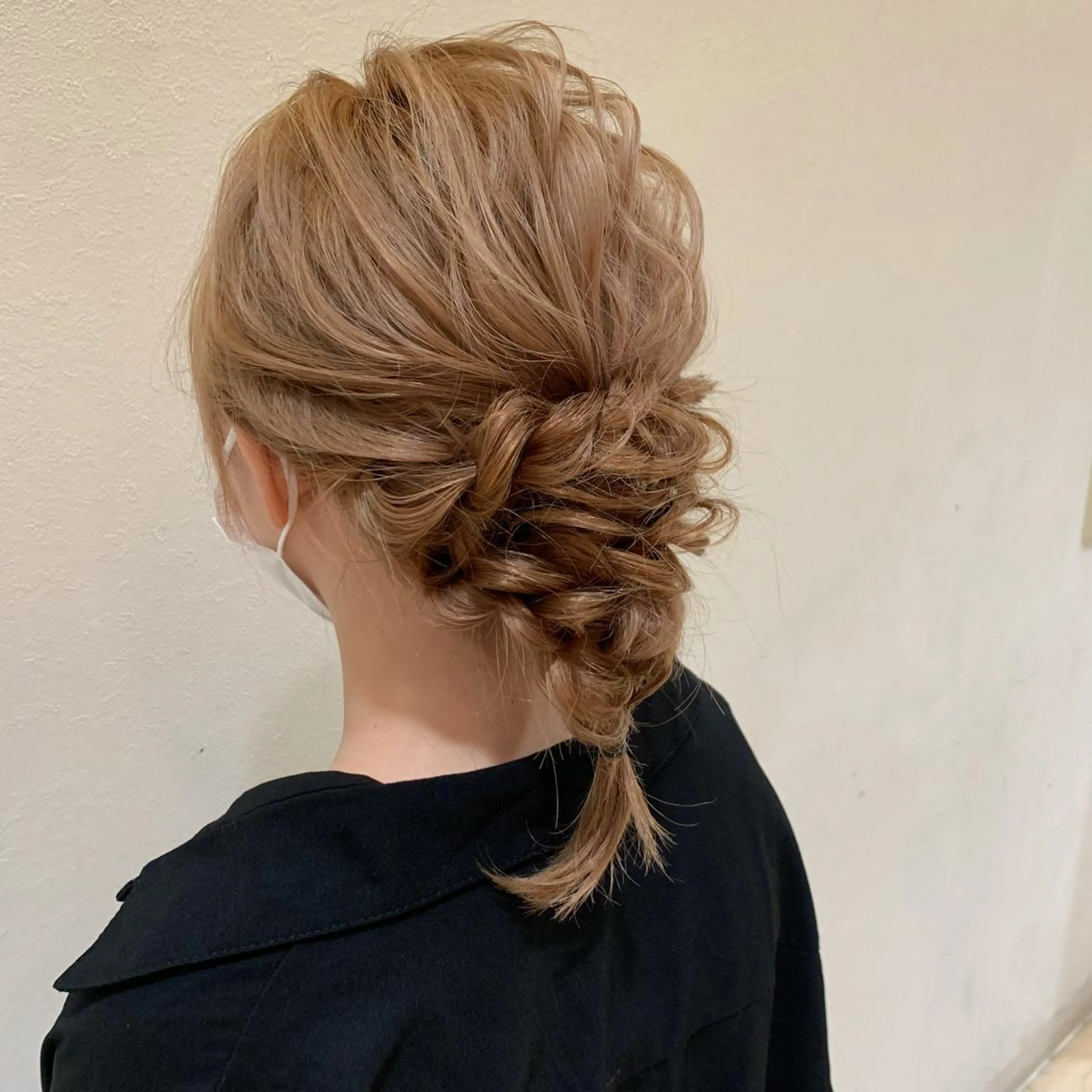 ミディアム ヘアアレンジ 尾崎 愛華のマツエク・マツパデザイン