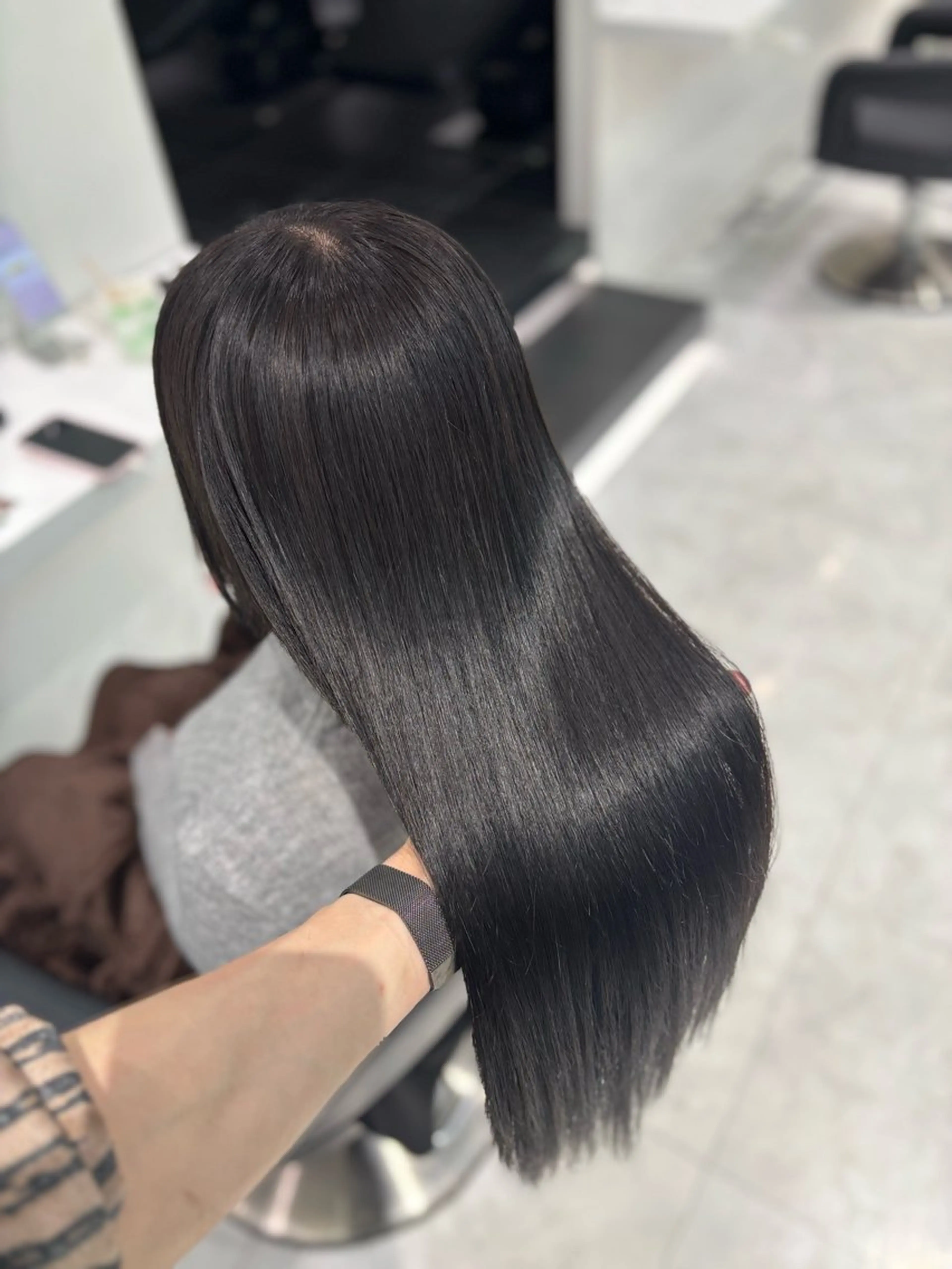 ロング カラー ヘアカラー トリートメント ヘッドスパ ヘアセット 流行りの透明感カラー ×縮毛矯正🤍ユウのヘアスタイル