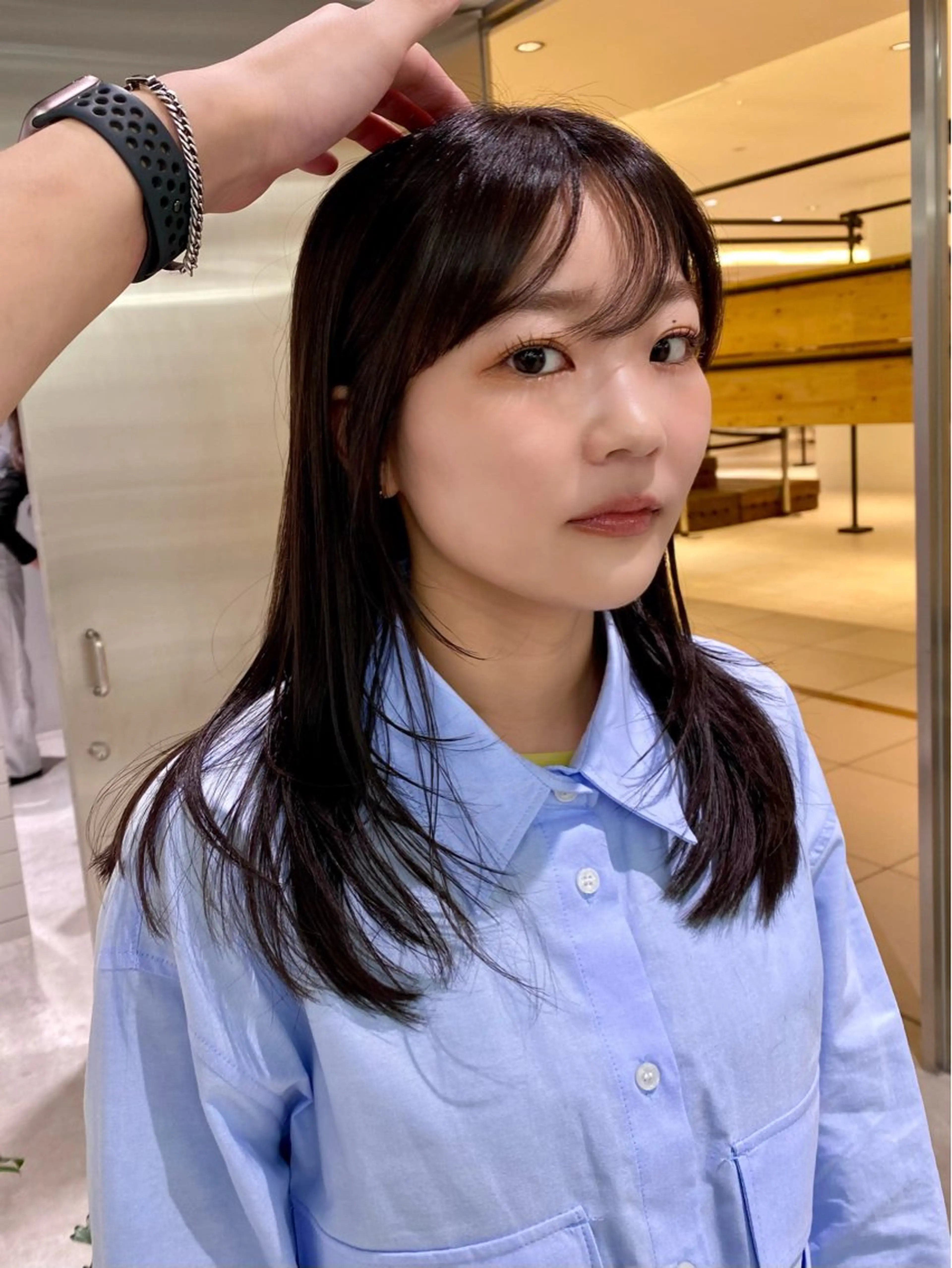 ミディアム カラー 顔まわりレイヤー レイヤーカット ウルフカット カット ヘアカラー トリートメント 似合わせカット レイヤー/ボブのヘアスタイル