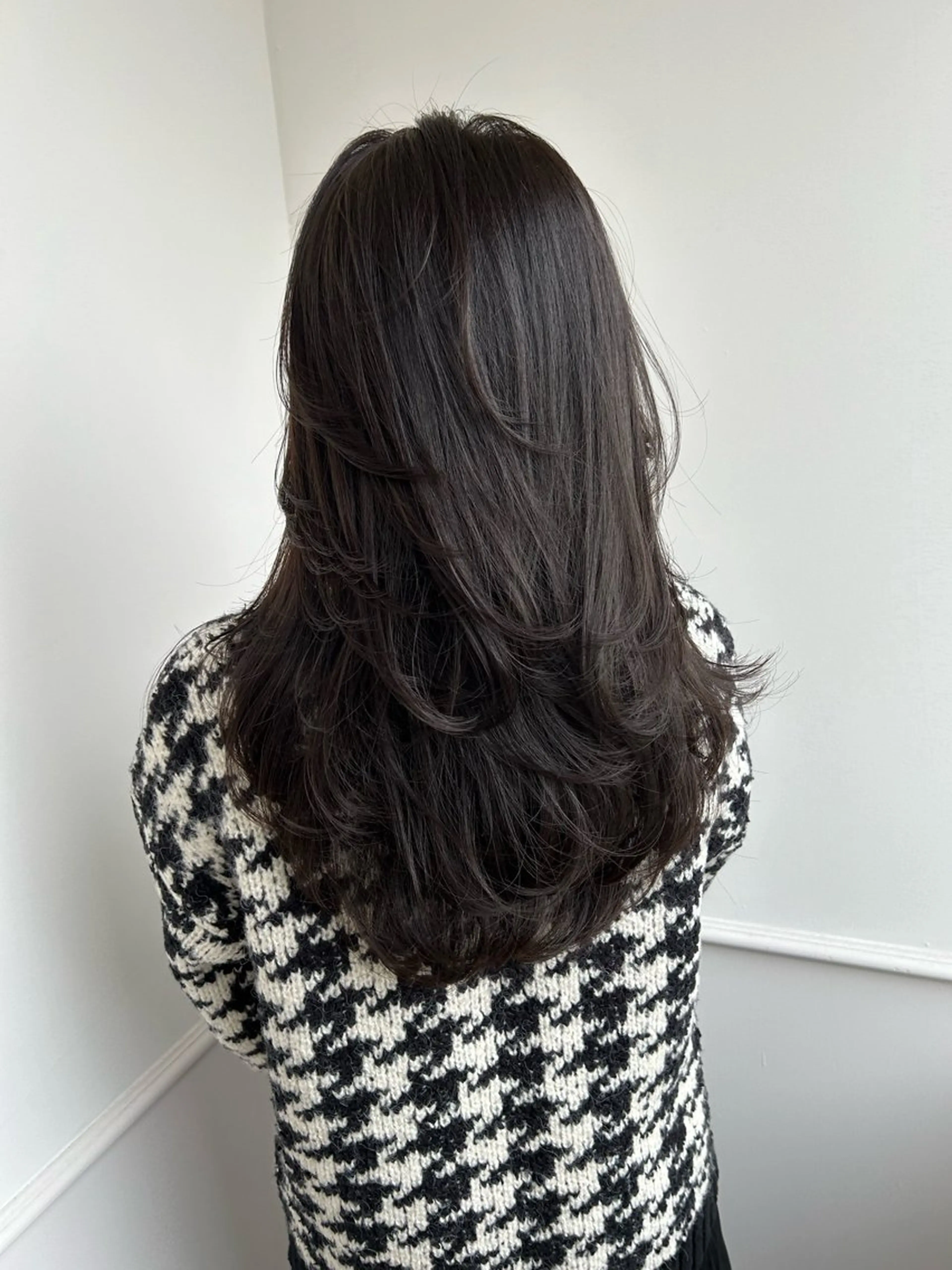 ロング カラー グレージュ レイヤーカット カット ヘアカラー トリートメント 瀬戸 昭秀のヘアスタイル